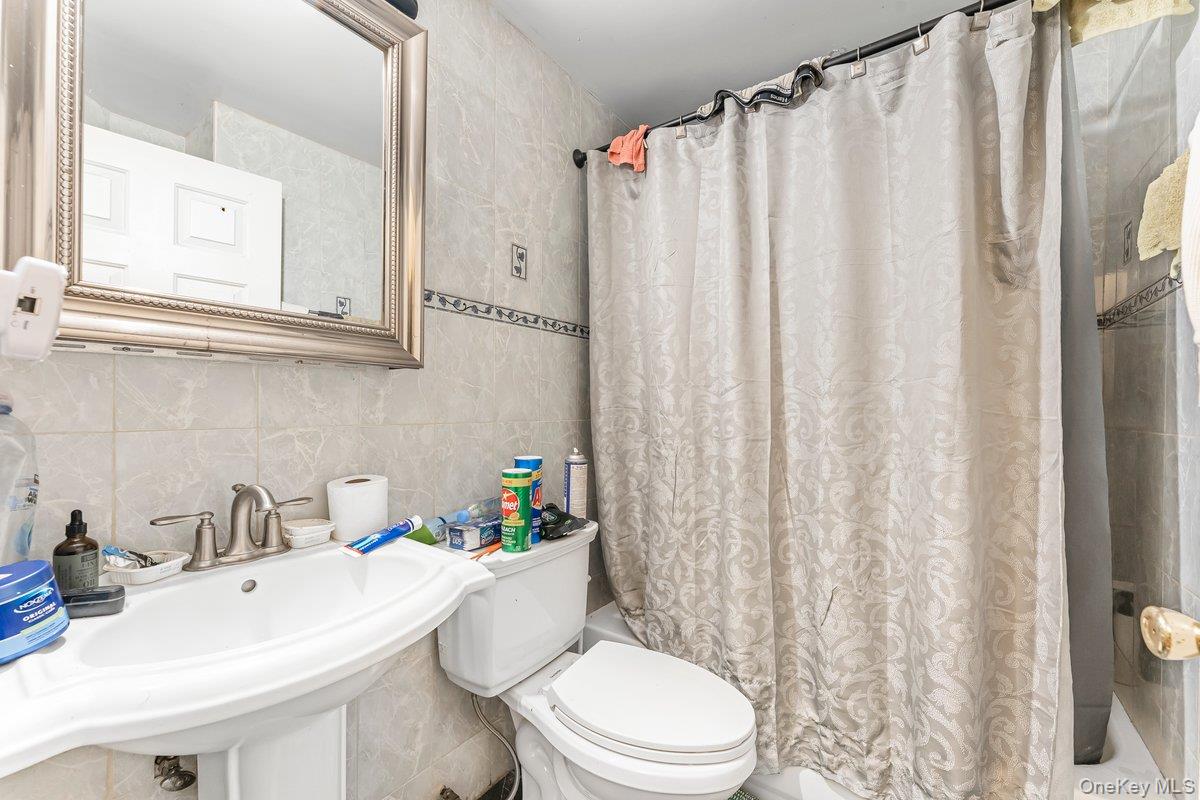 1475 Crotona Place – For Sale photo 8