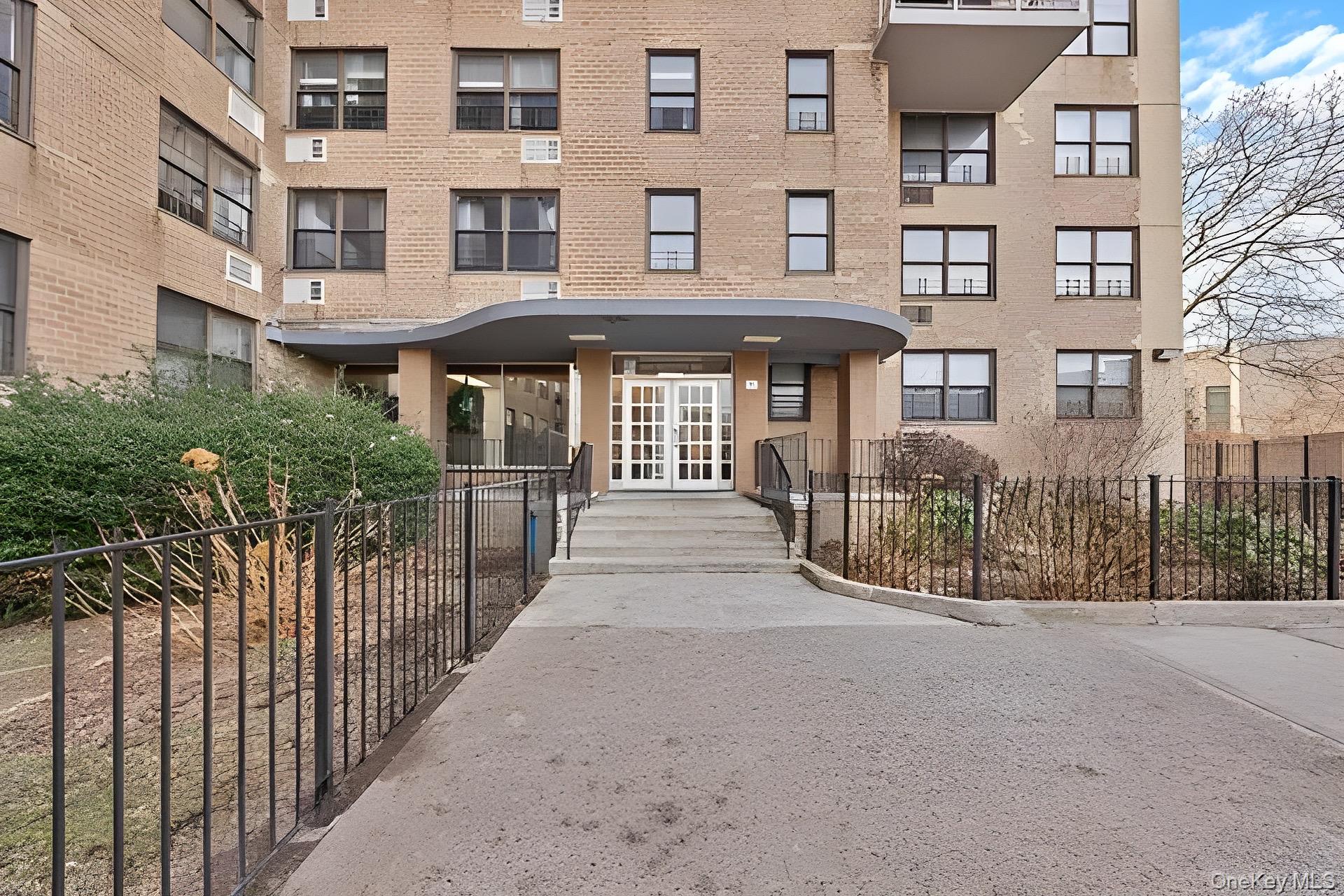 950 Hoe Avenue, Unit 4D photo 8