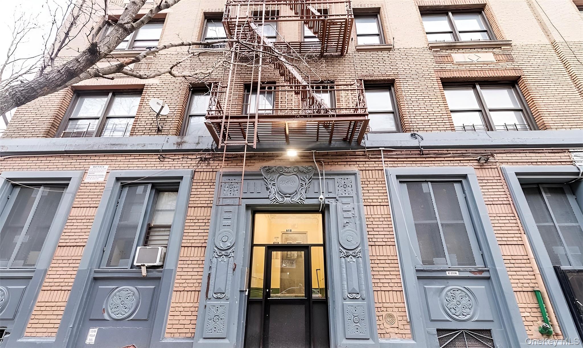 950 Hoe Avenue, Unit 4D