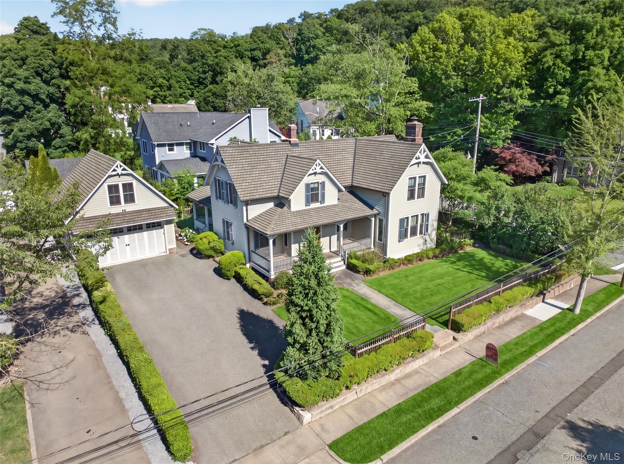 43 Rockland Avenue – For Sale photo 2