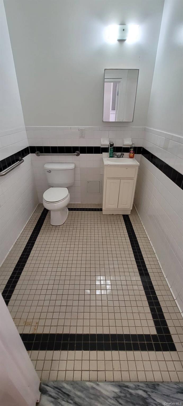 1575 Bathgate Avenue, Unit Comm 3 photo 10