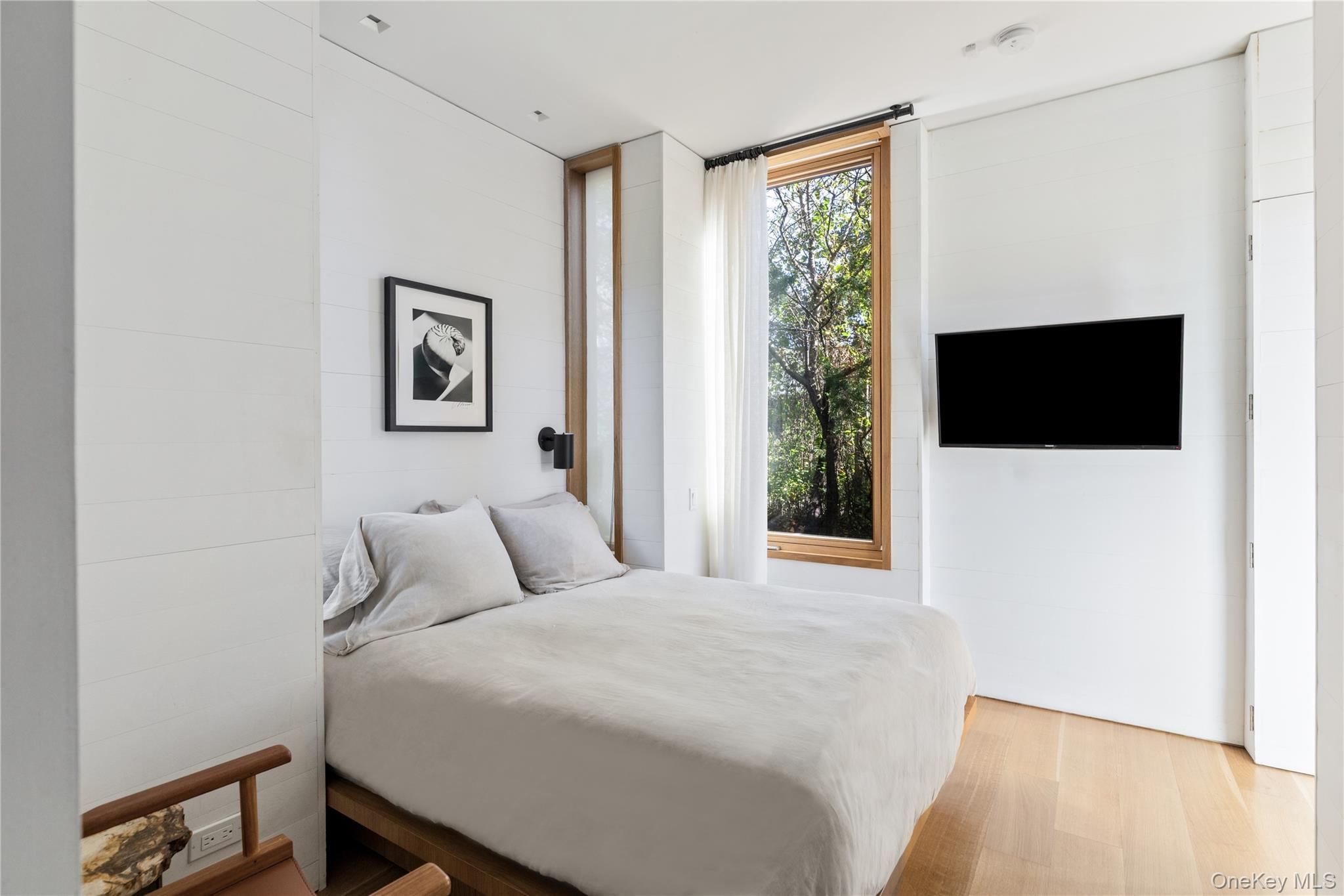 0 Charach & 1 West Walk – For Sale photo 9
