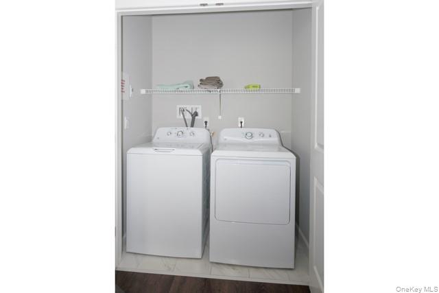 300 Sutton Court, Unit 165 photo 13
