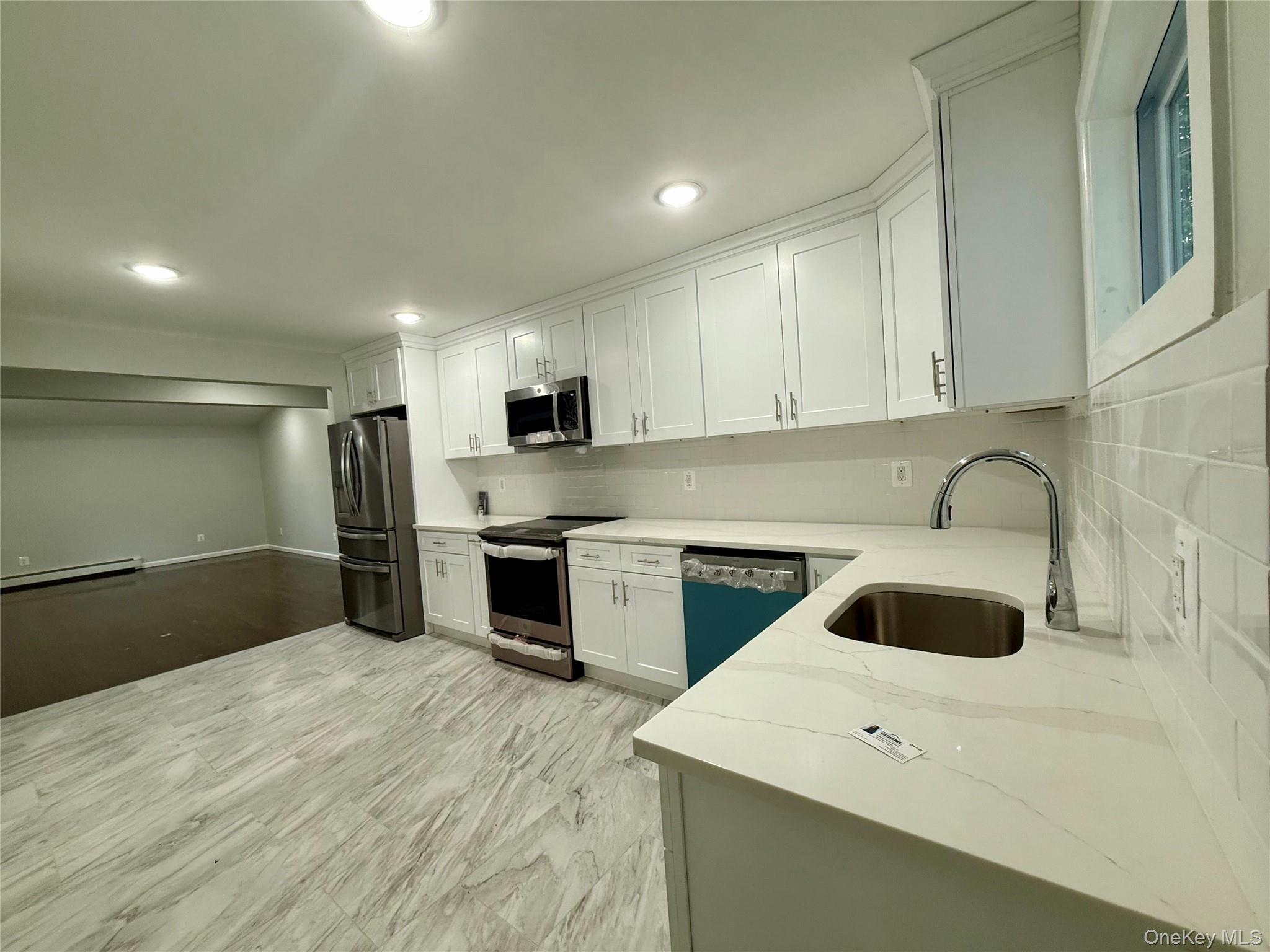 248 E Shore Road – For Sale photo 20