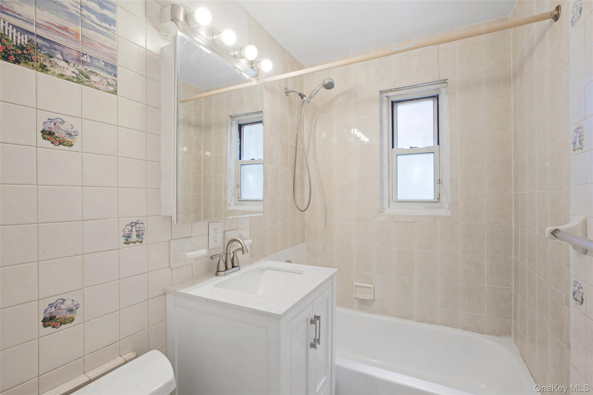 196-35 Dunton Ave Hollis, Unit 1 photo 4