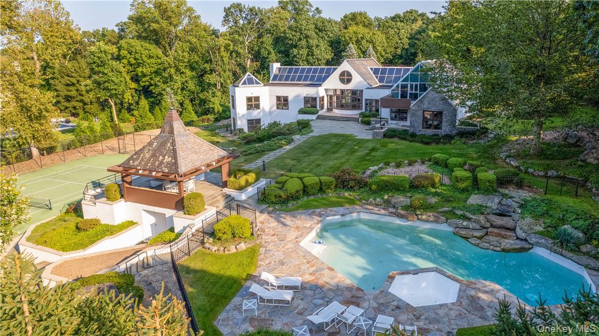 40 Polly Park Road – For Sale