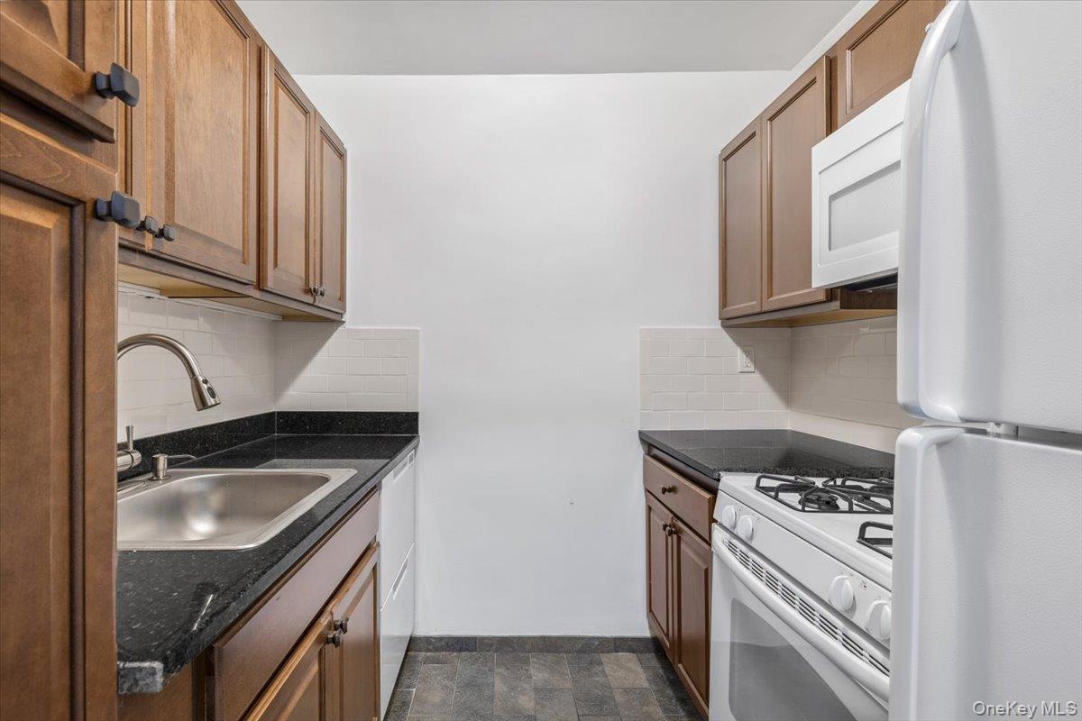260 Garth Road, Unit 1A5 photo 11