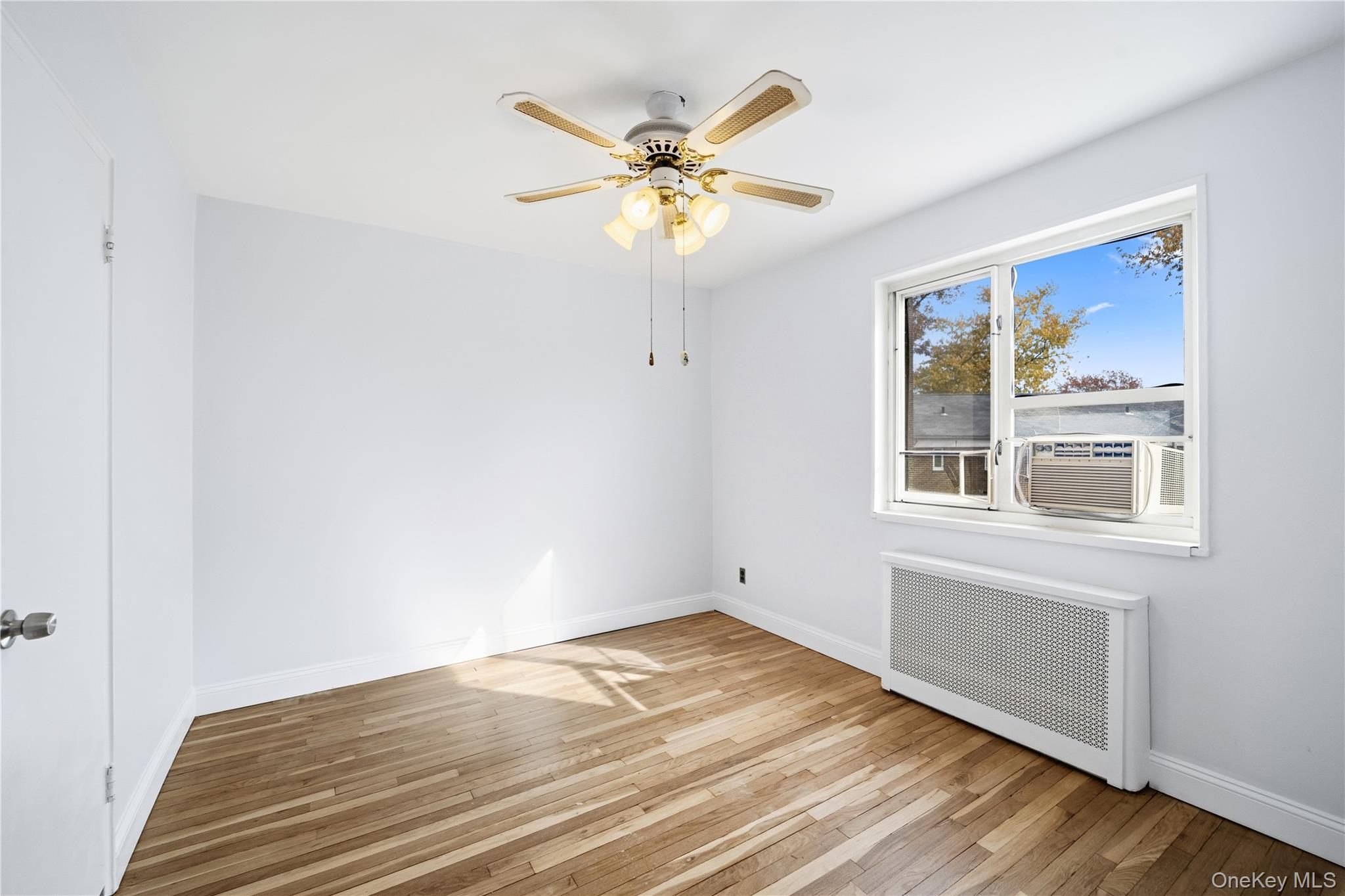228-08 Stronghurst Avenue, Unit Lower photo 16