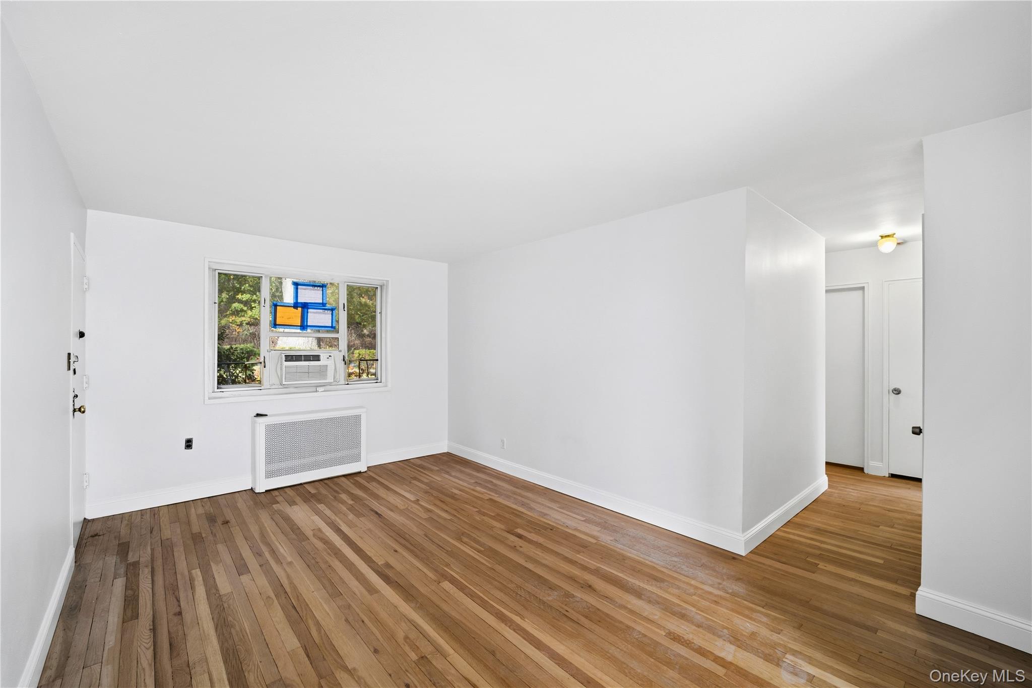 228-08 Stronghurst Avenue, Unit Lower photo 6