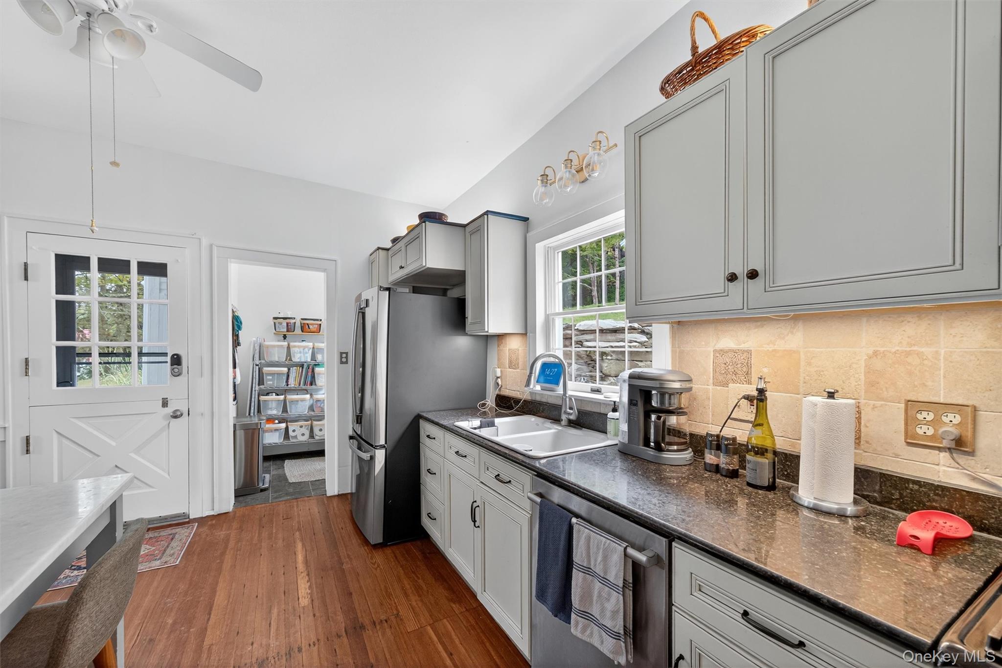 1657 River Road – For Sale photo 19