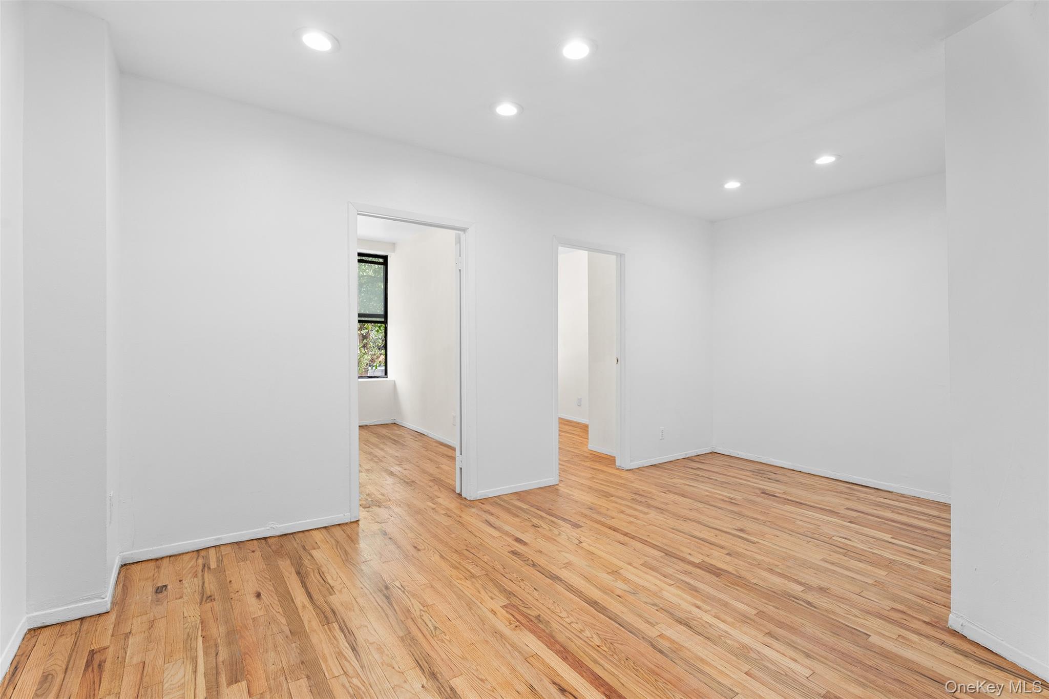 246 E 51st Street, Unit 7 photo 6