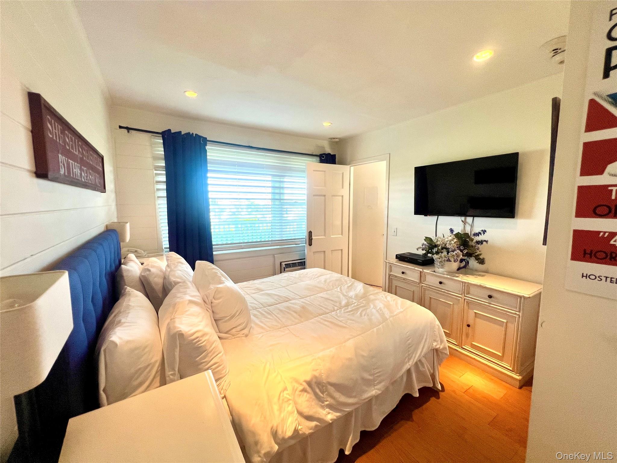 231 Dune Road, Unit 905 photo 23