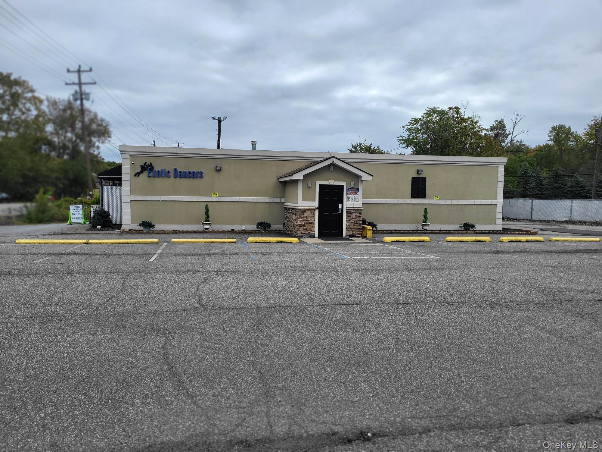 929 Little Britain Road – For Sale