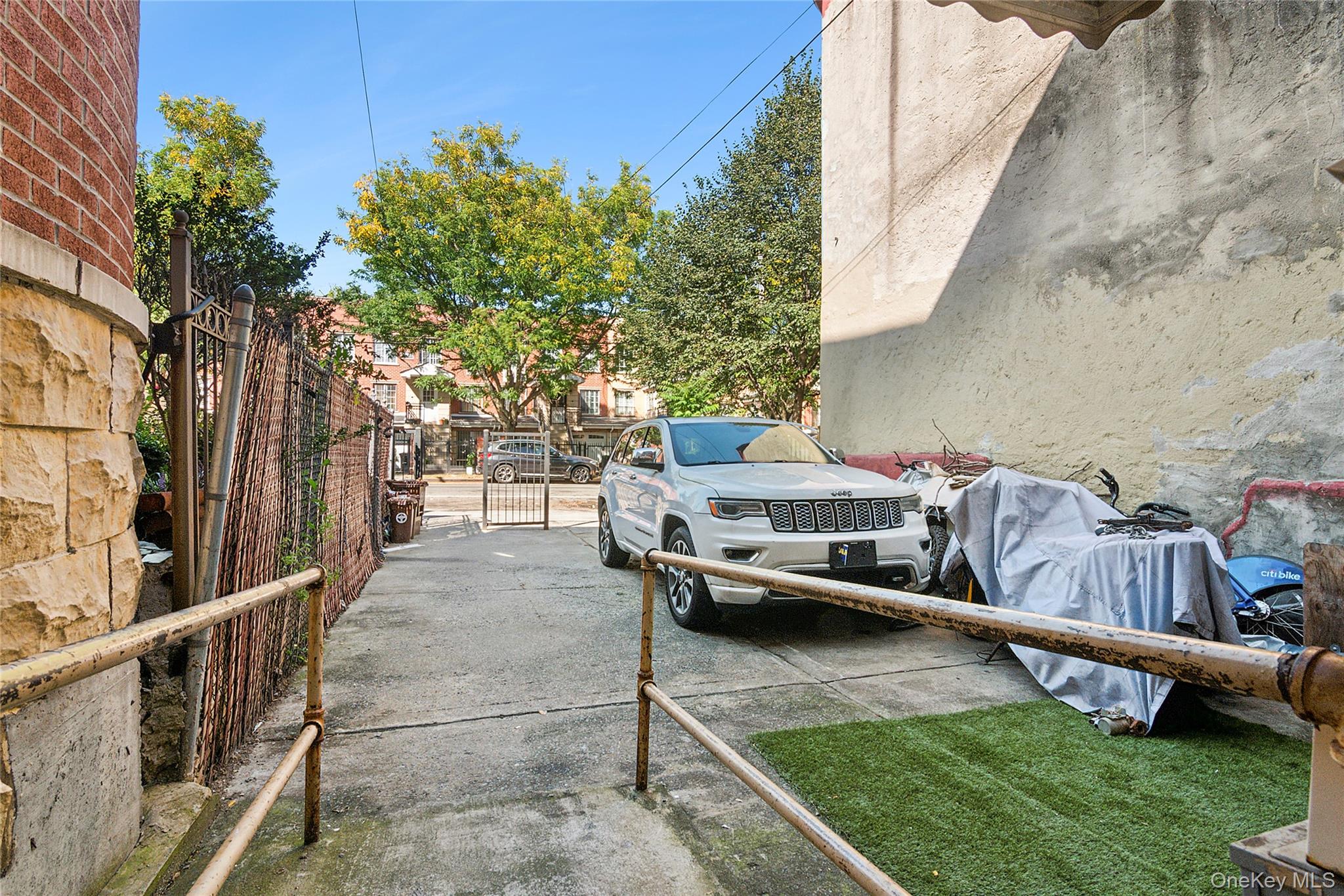 1554 Saint Marks Avenue – For Sale photo 5