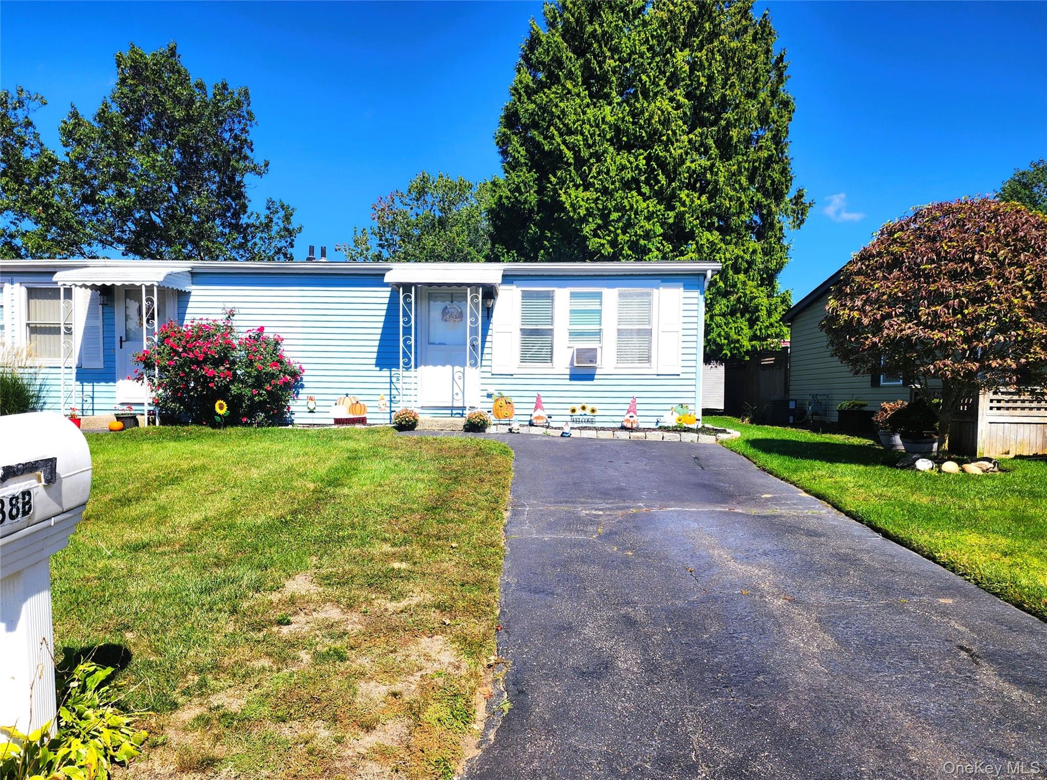 38B Village Circle S – For Sale photo 2