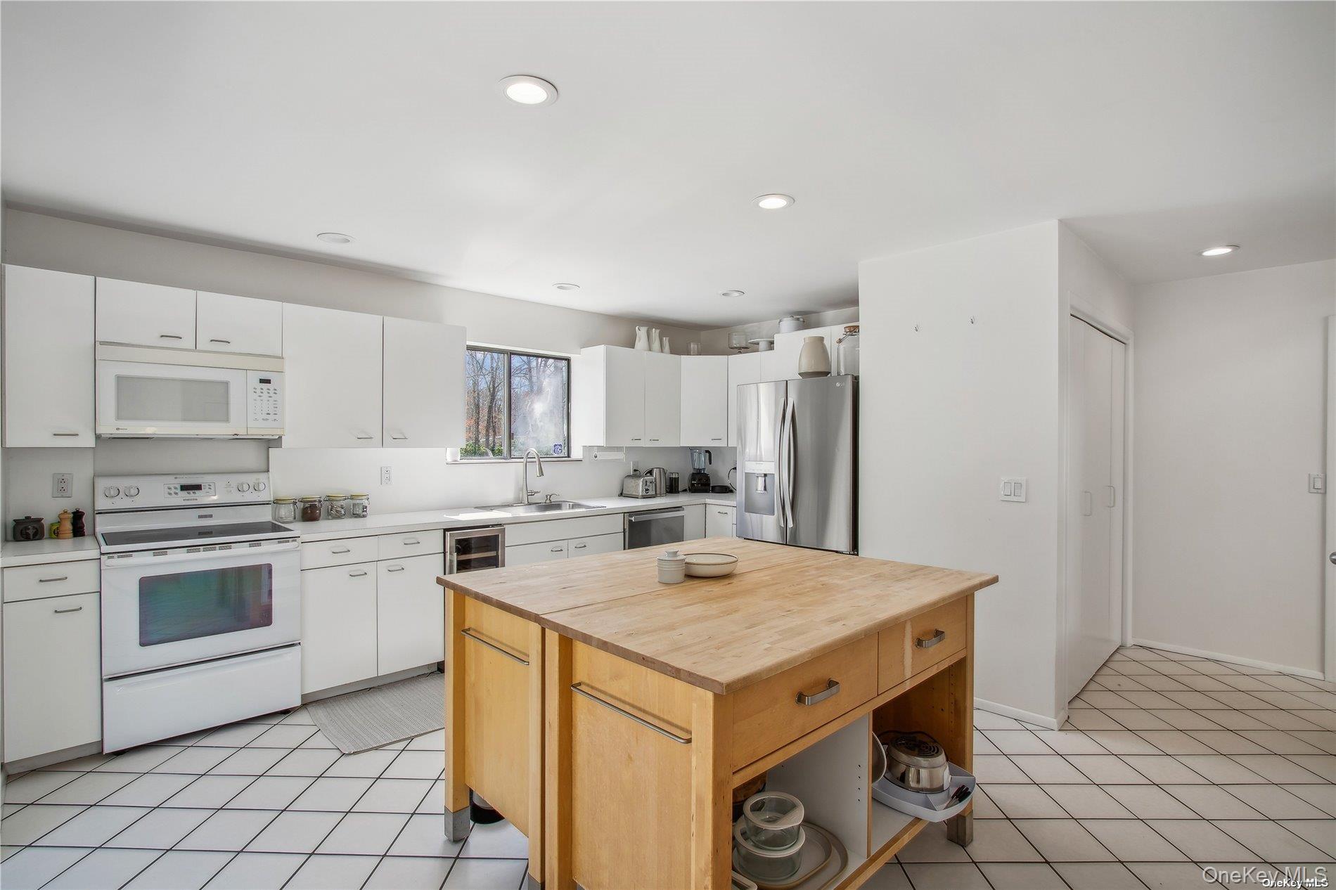 8 Deer Path Path – For Rent photo 5