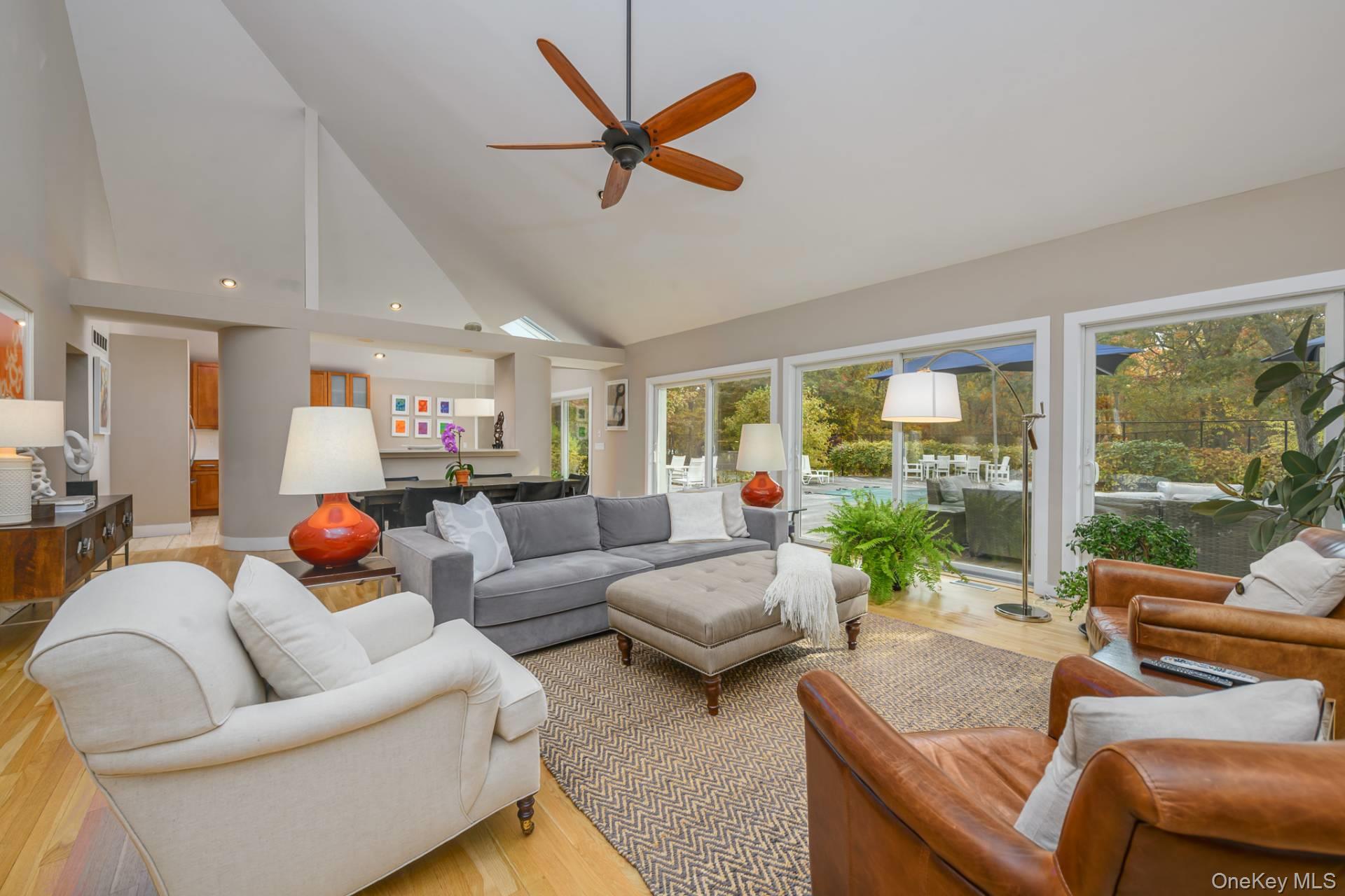 15 Fox Hollow Drive – For Rent photo 3