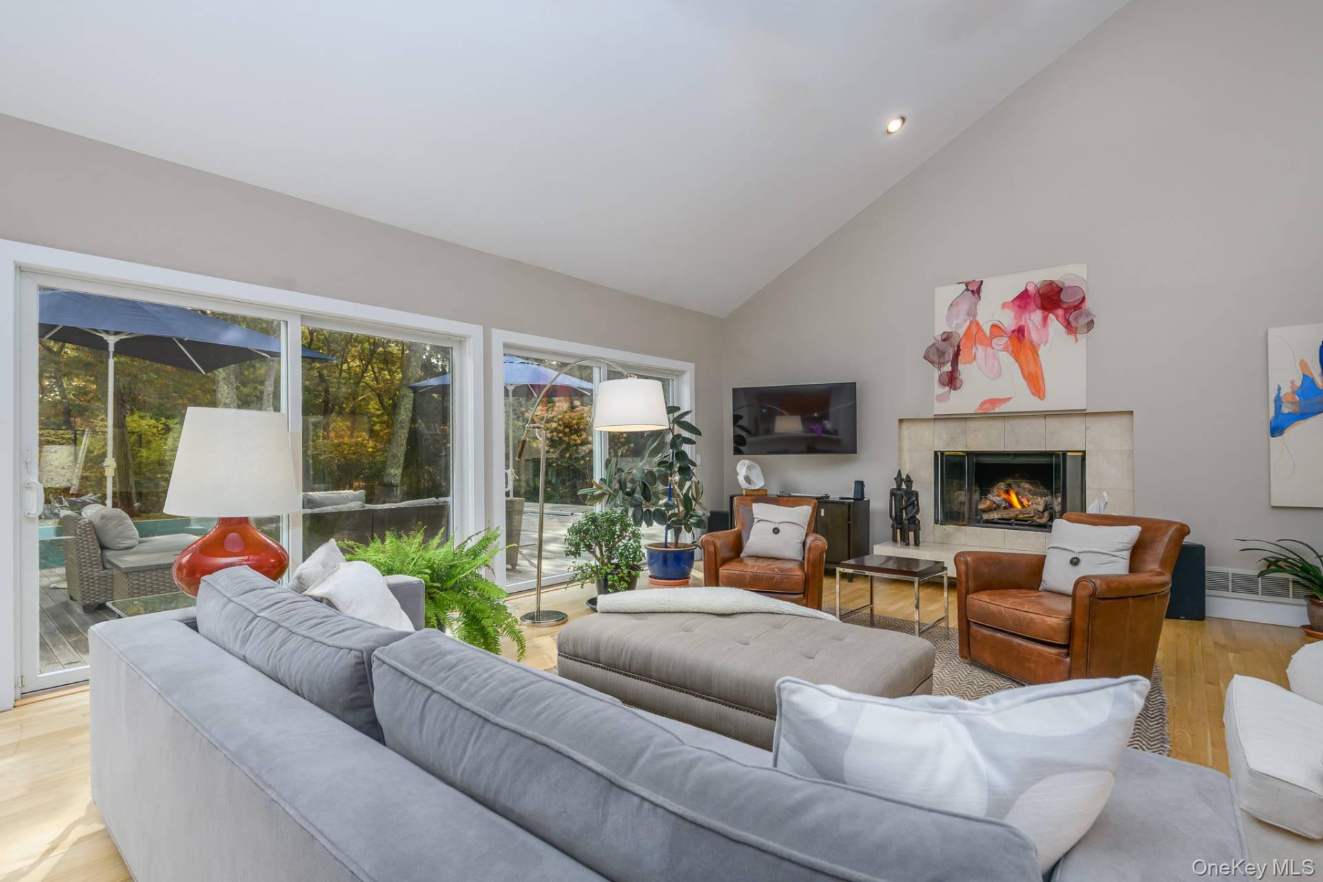 15 Fox Hollow Drive – For Rent photo 4