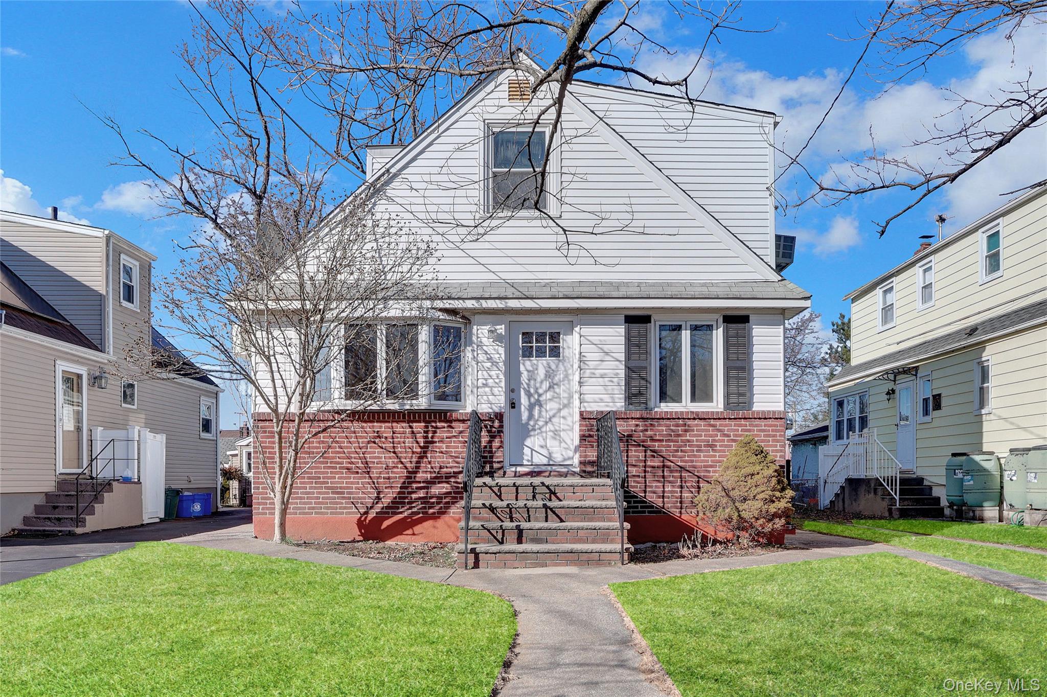 140 Arlington Avenue – For Sale