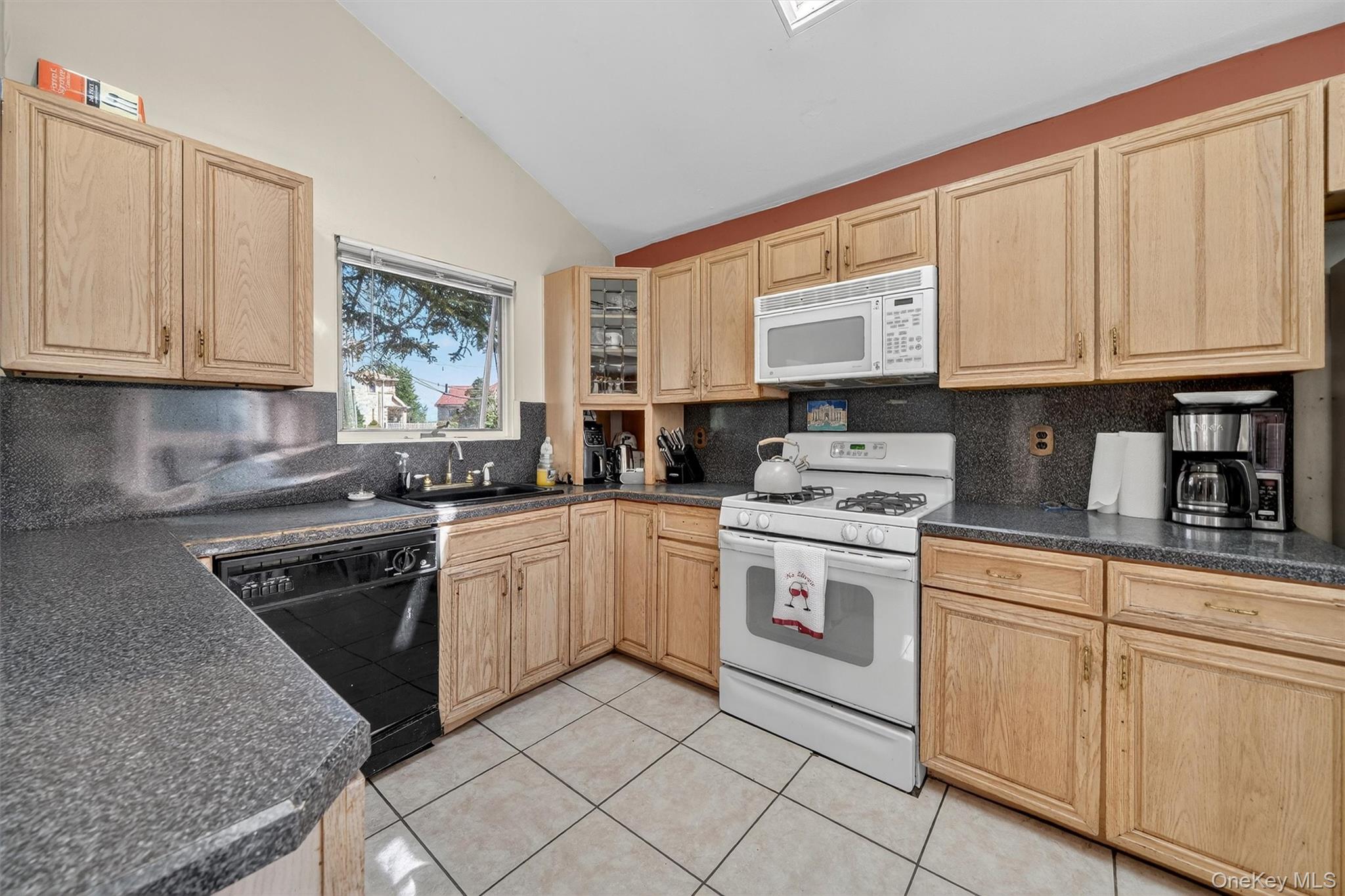 3384 Country Club Road – For Sale photo 13