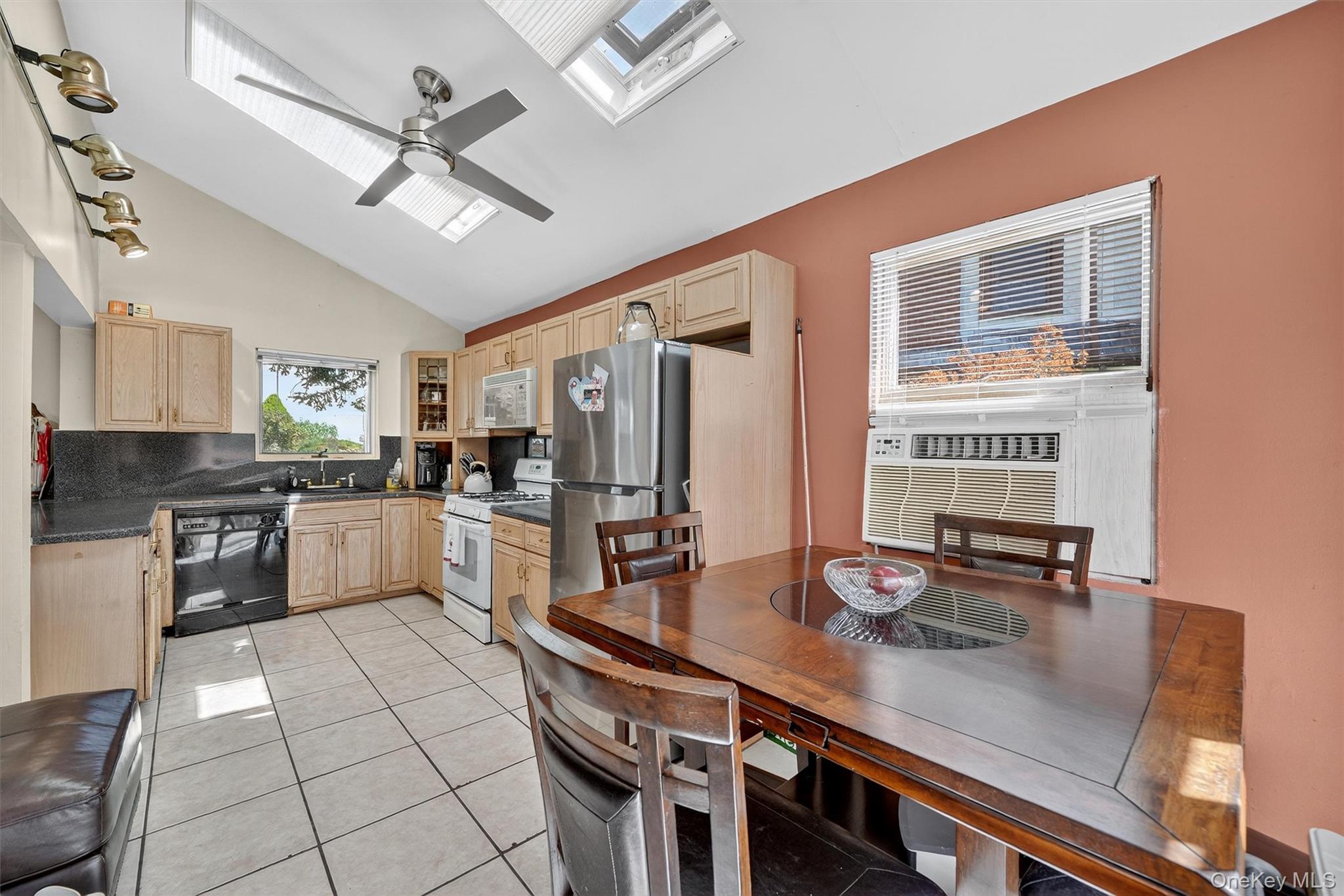 3384 Country Club Road – For Sale photo 17