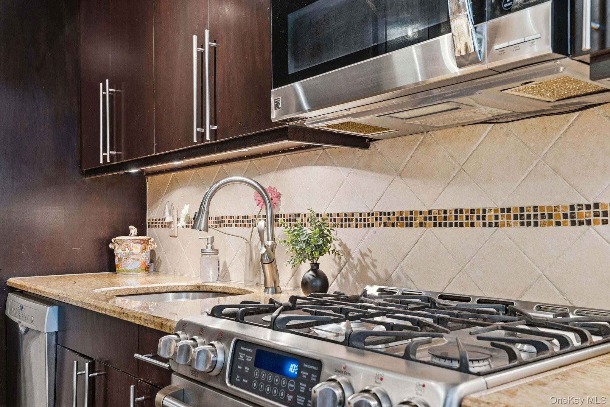 3616 Henry Hudson Pkway N, Unit 3IN photo 15