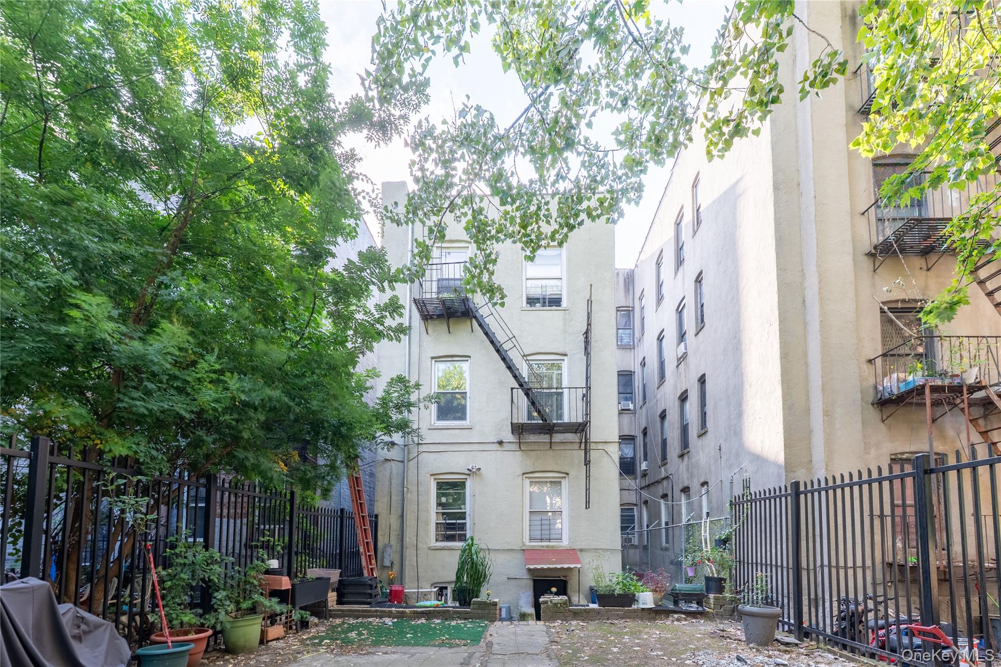 2023 Hughes Avenue – For Sale photo 28