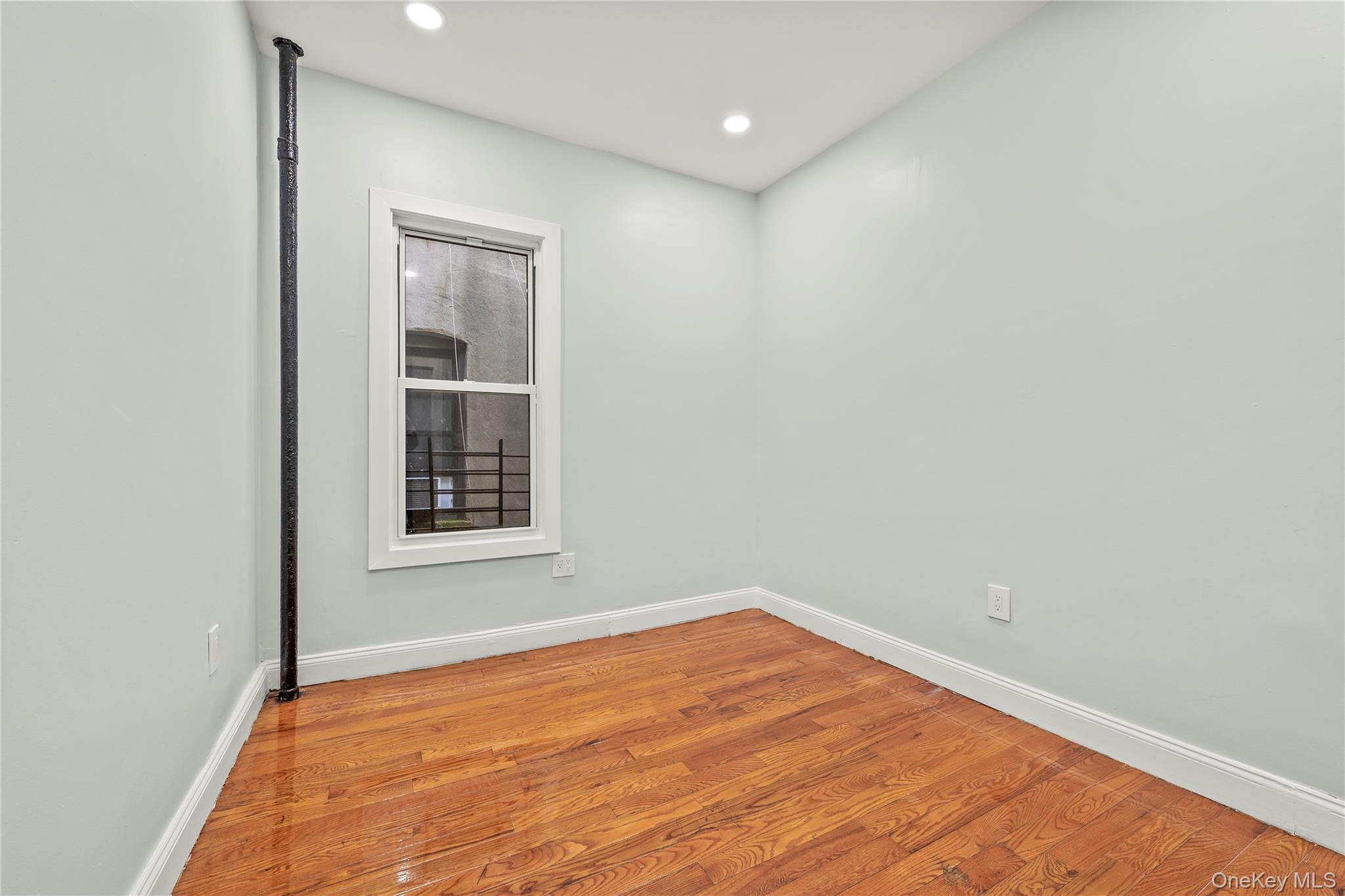 2023 Hughes Avenue – For Sale photo 10