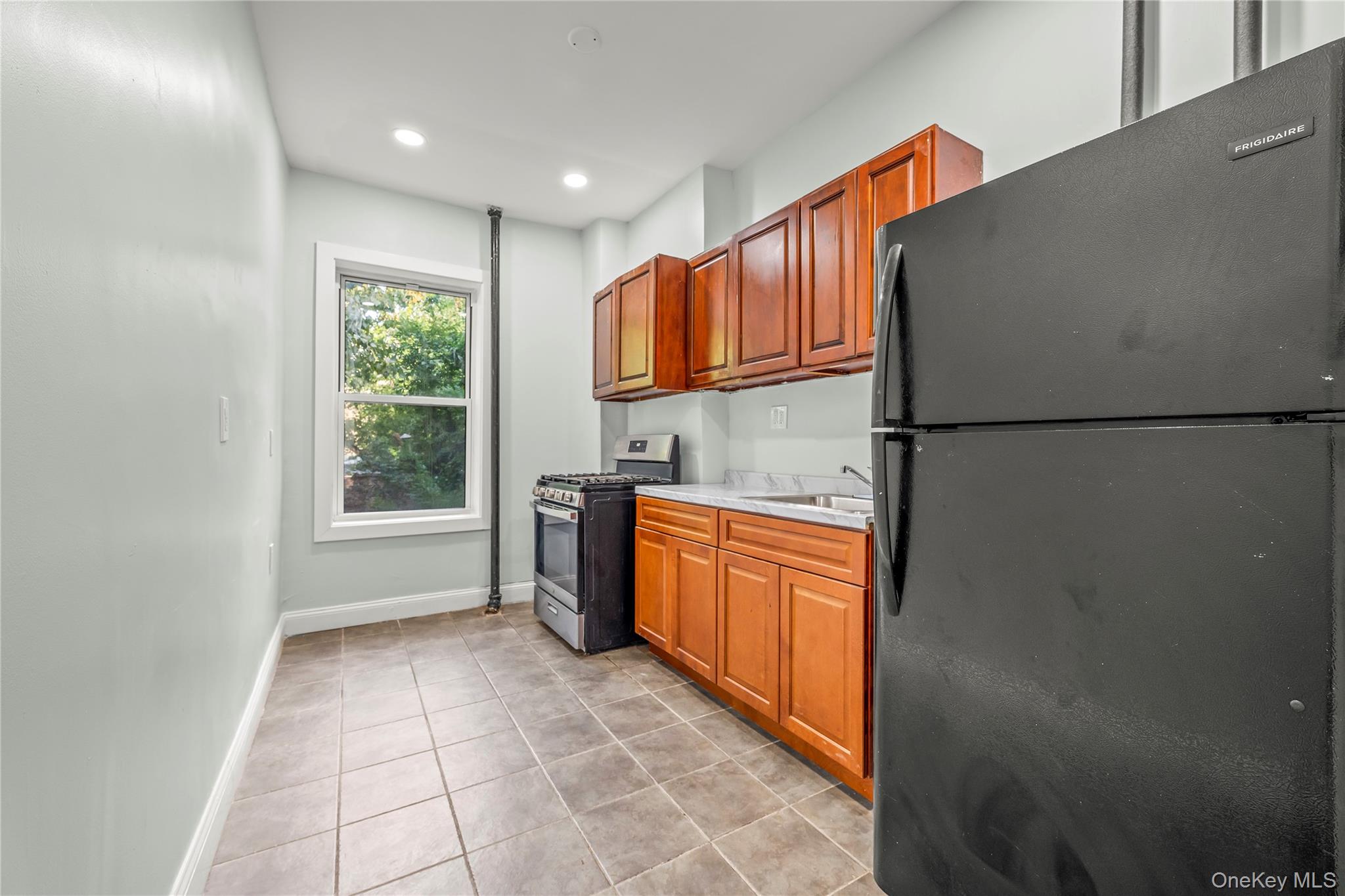 2023 Hughes Avenue – For Sale photo 5