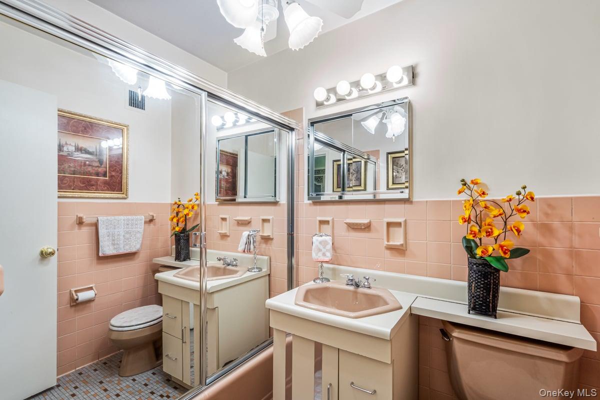 166-25 Powells Cove Boulevard, Unit 9E photo 22