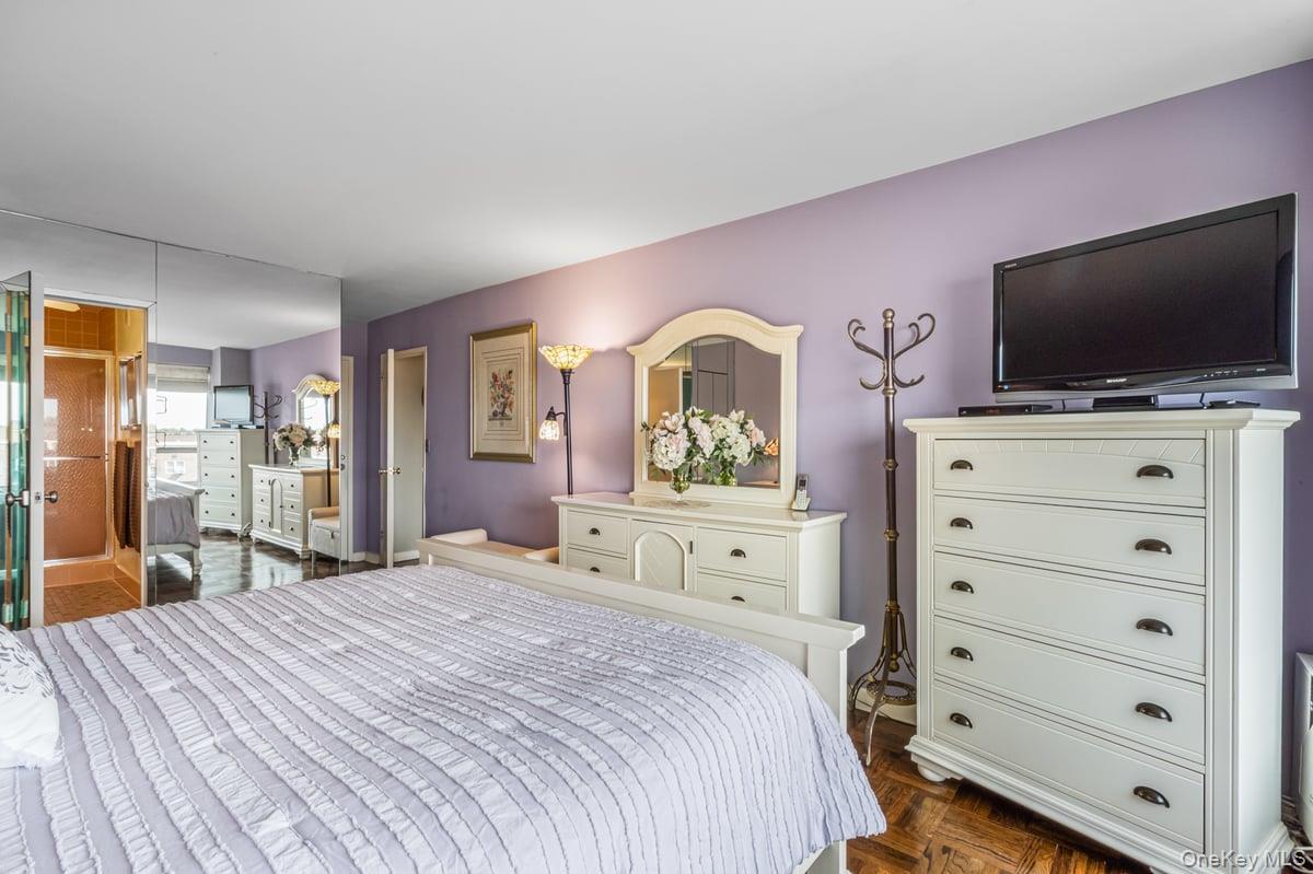 166-25 Powells Cove Boulevard, Unit 9E photo 25
