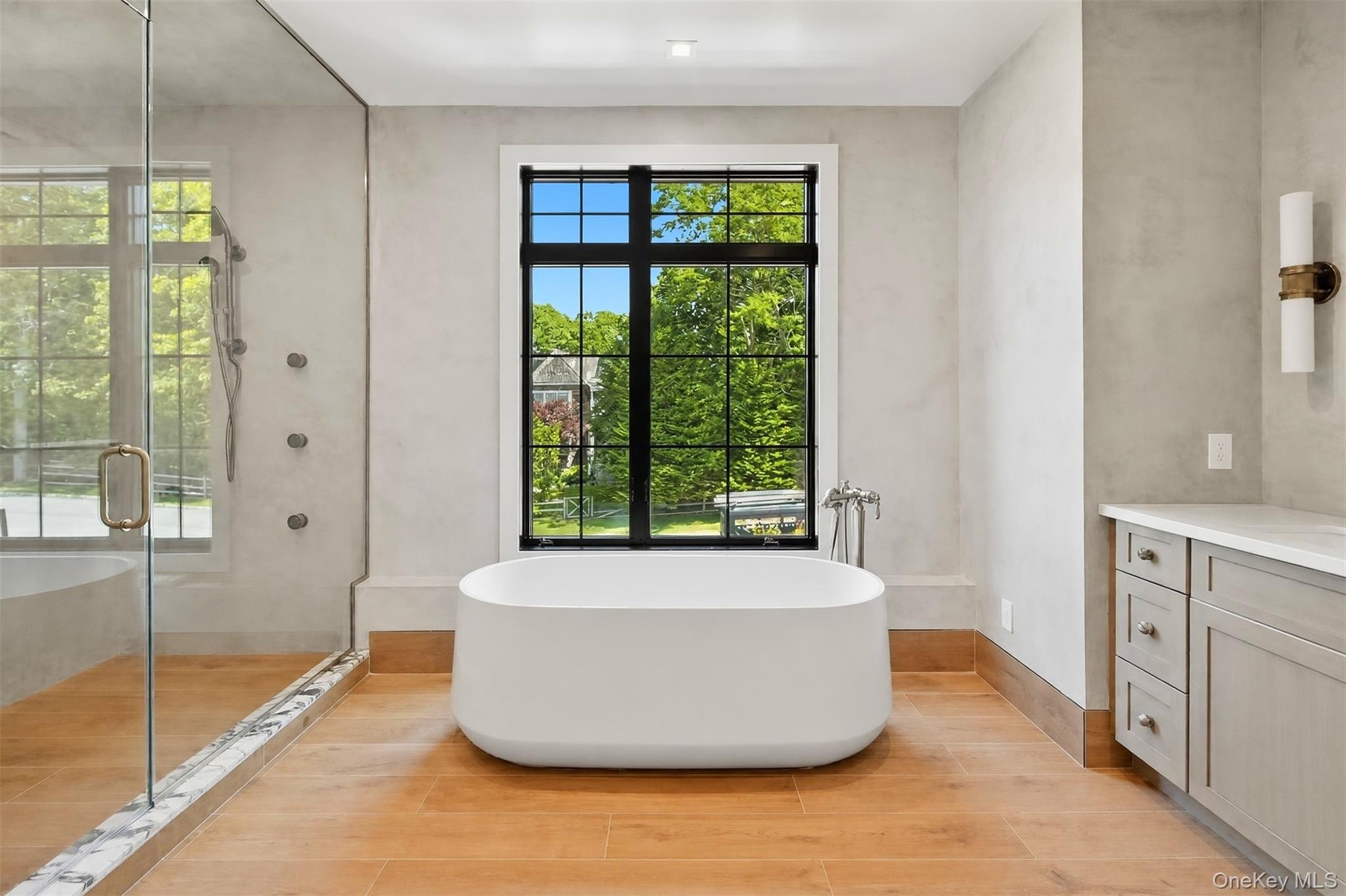12 Landing Lane – For Sale photo 21