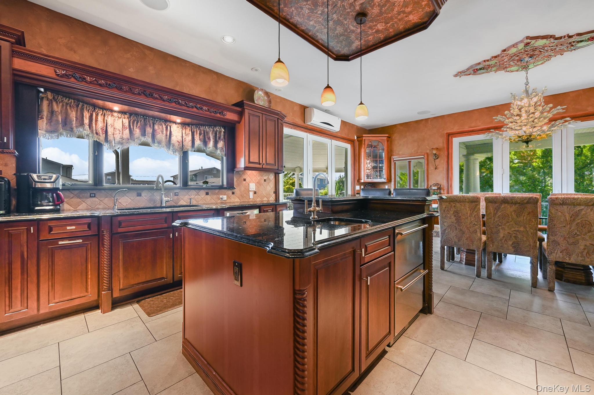 3664 Somerset Drive – For Sale photo 10