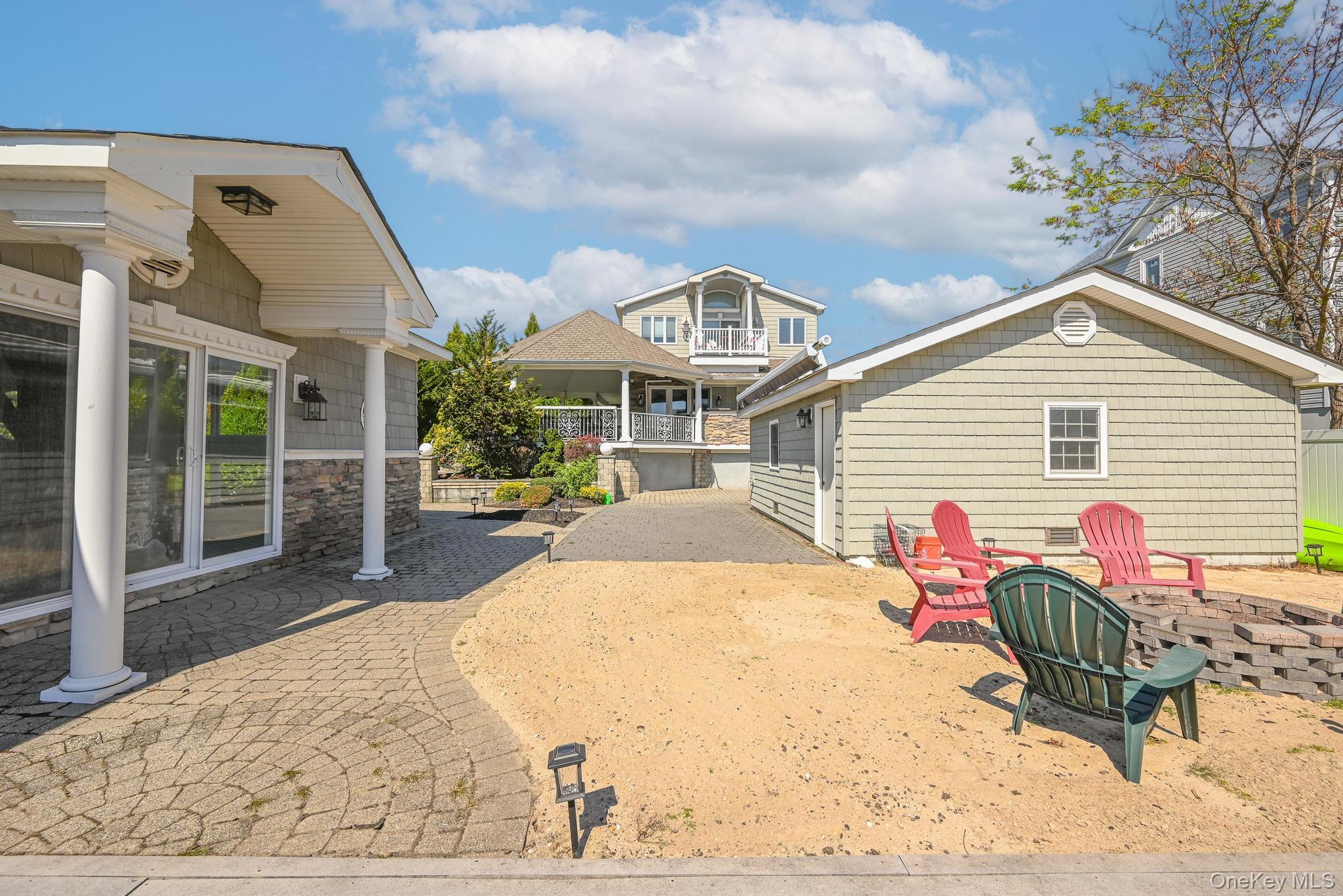 3664 Somerset Drive – For Sale photo 2