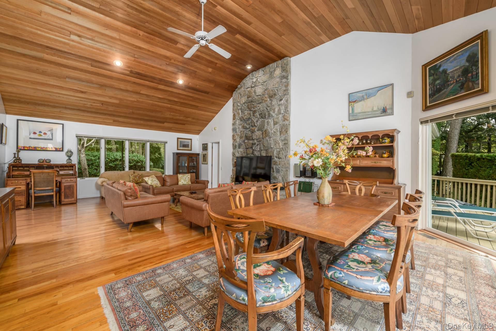 21 Woodland Way – For Rent photo 3