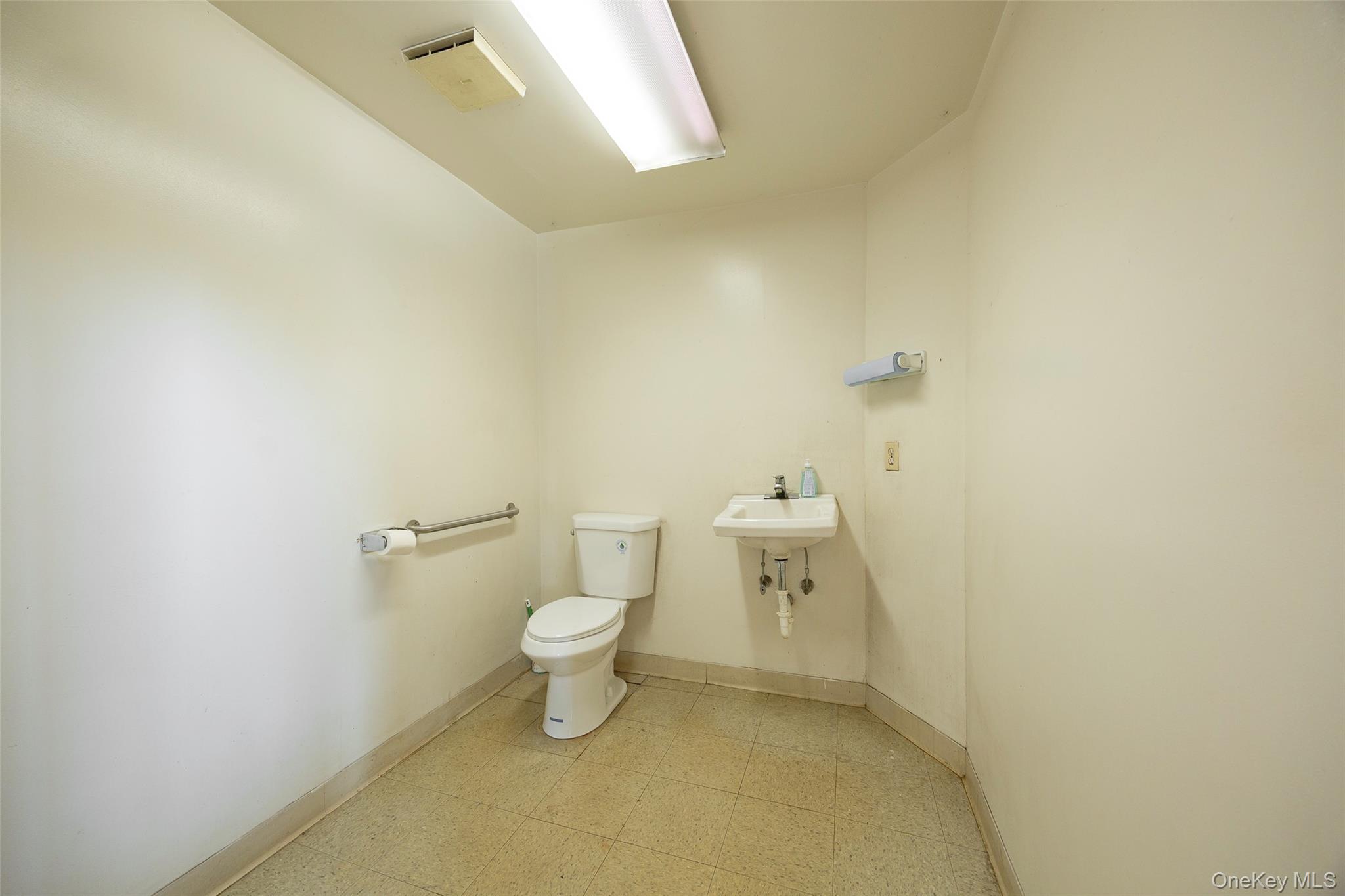 44 Manchester Road – For Sale photo 18