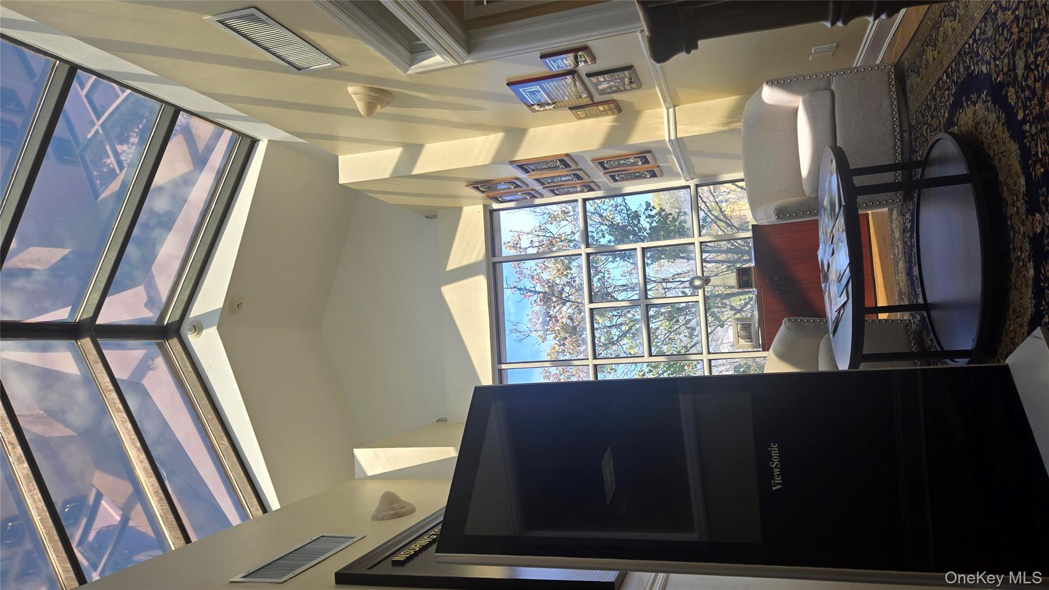 212 W Park Avenue, Unit UPPER photo 5