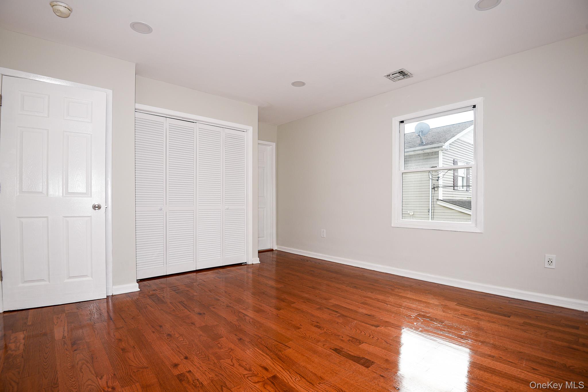 95 E Pulaski Road – For Sale photo 30