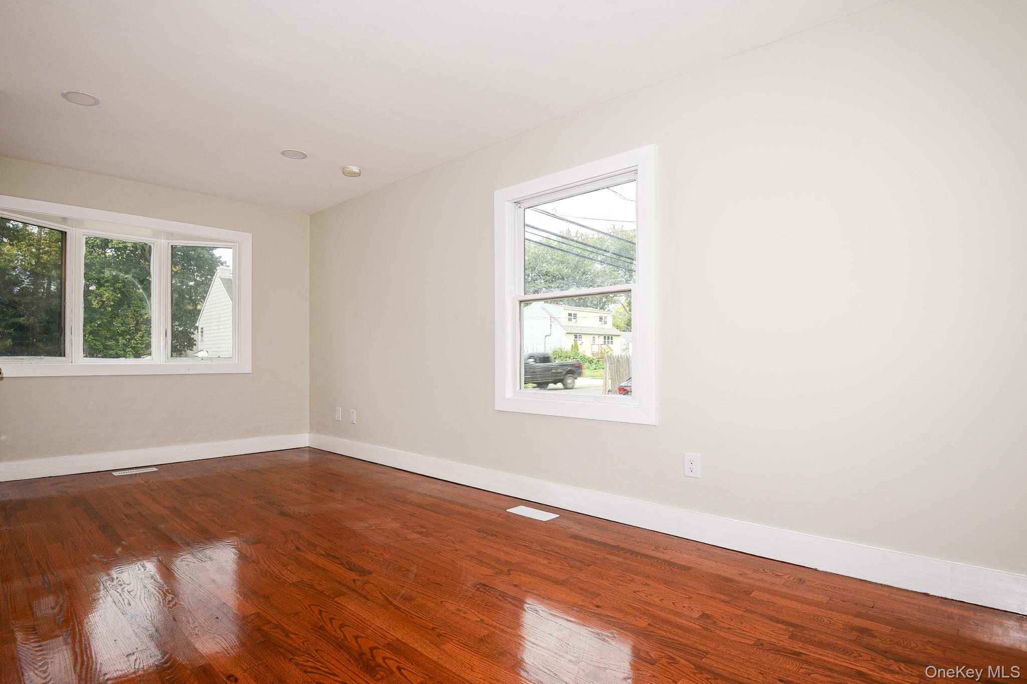 95 E Pulaski Road – For Sale photo 22