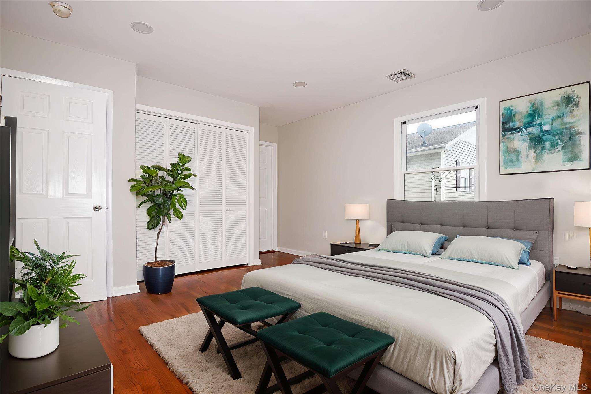 95 E Pulaski Road – For Sale photo 9