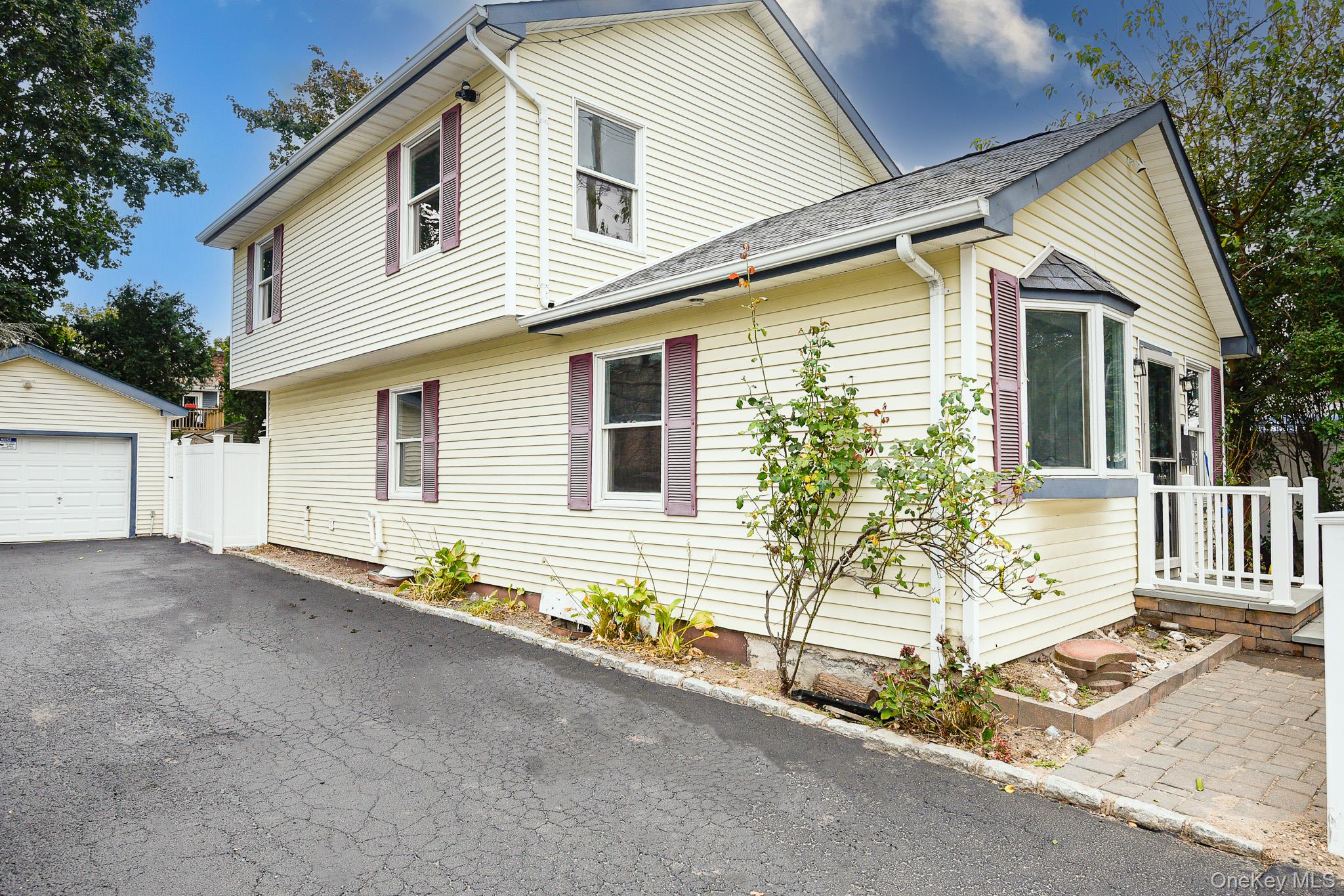 95 E Pulaski Road – For Sale photo 4