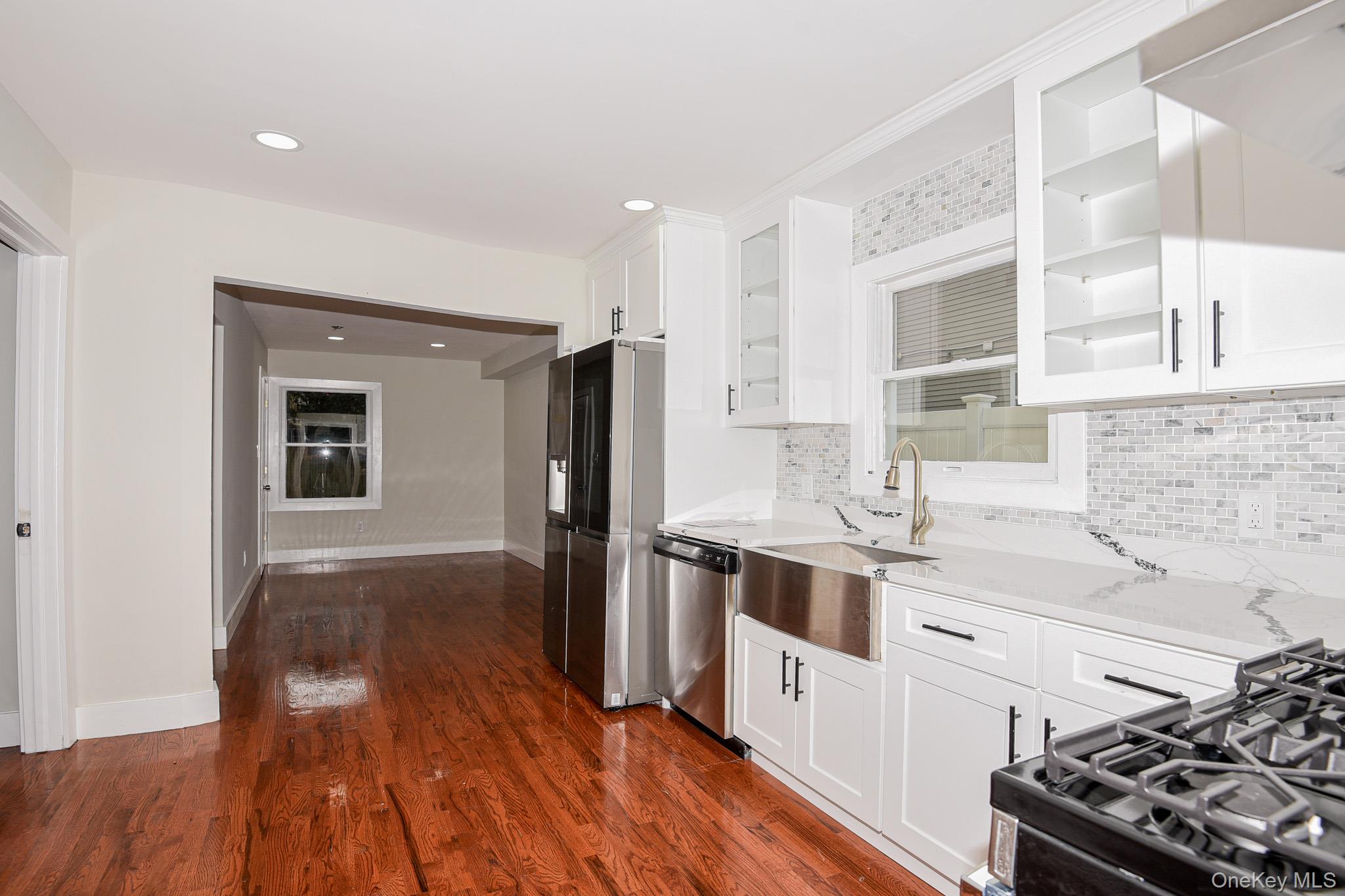 95 E Pulaski Road – For Sale photo 11