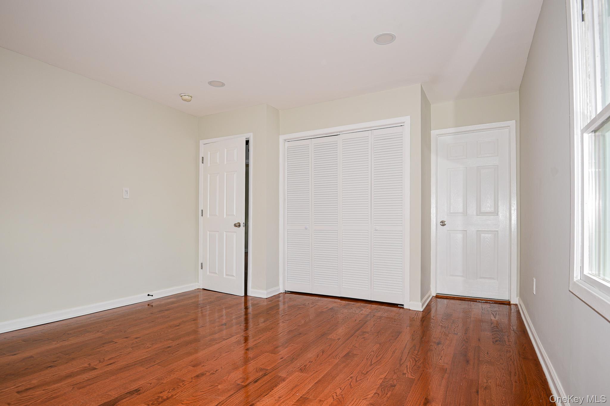 95 E Pulaski Road – For Sale photo 31