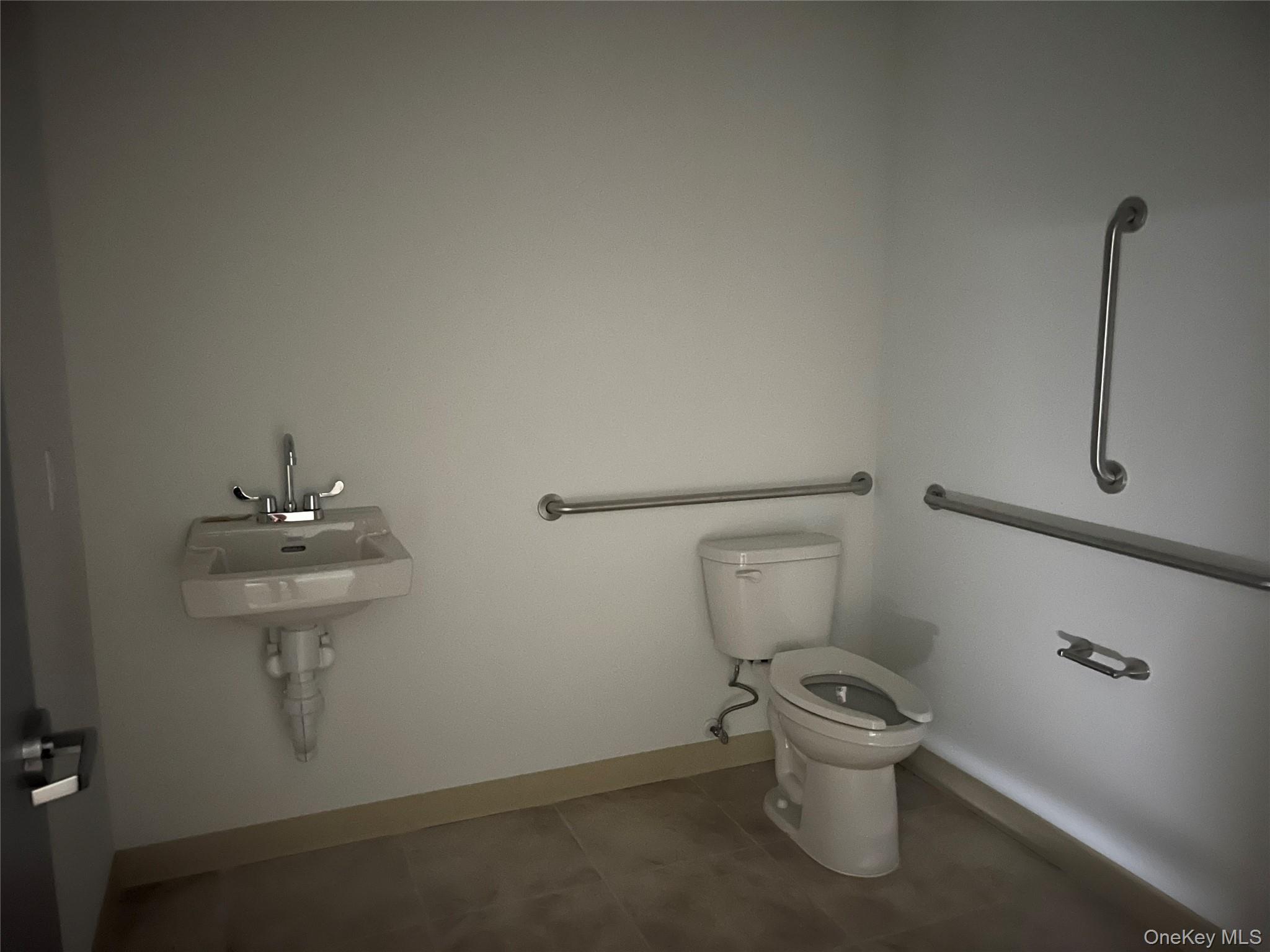 1787 Middle Country Road – For Rent photo 7