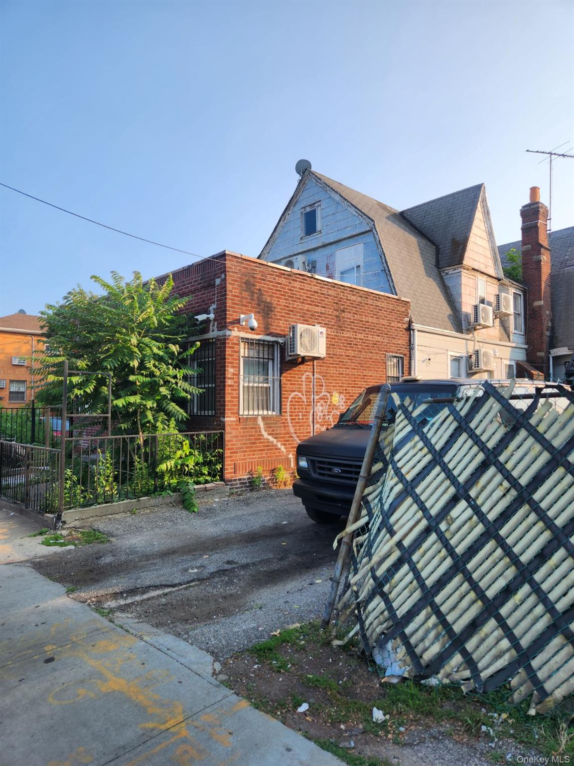 103-16 Van Wyck Expressway – For Sale photo 4