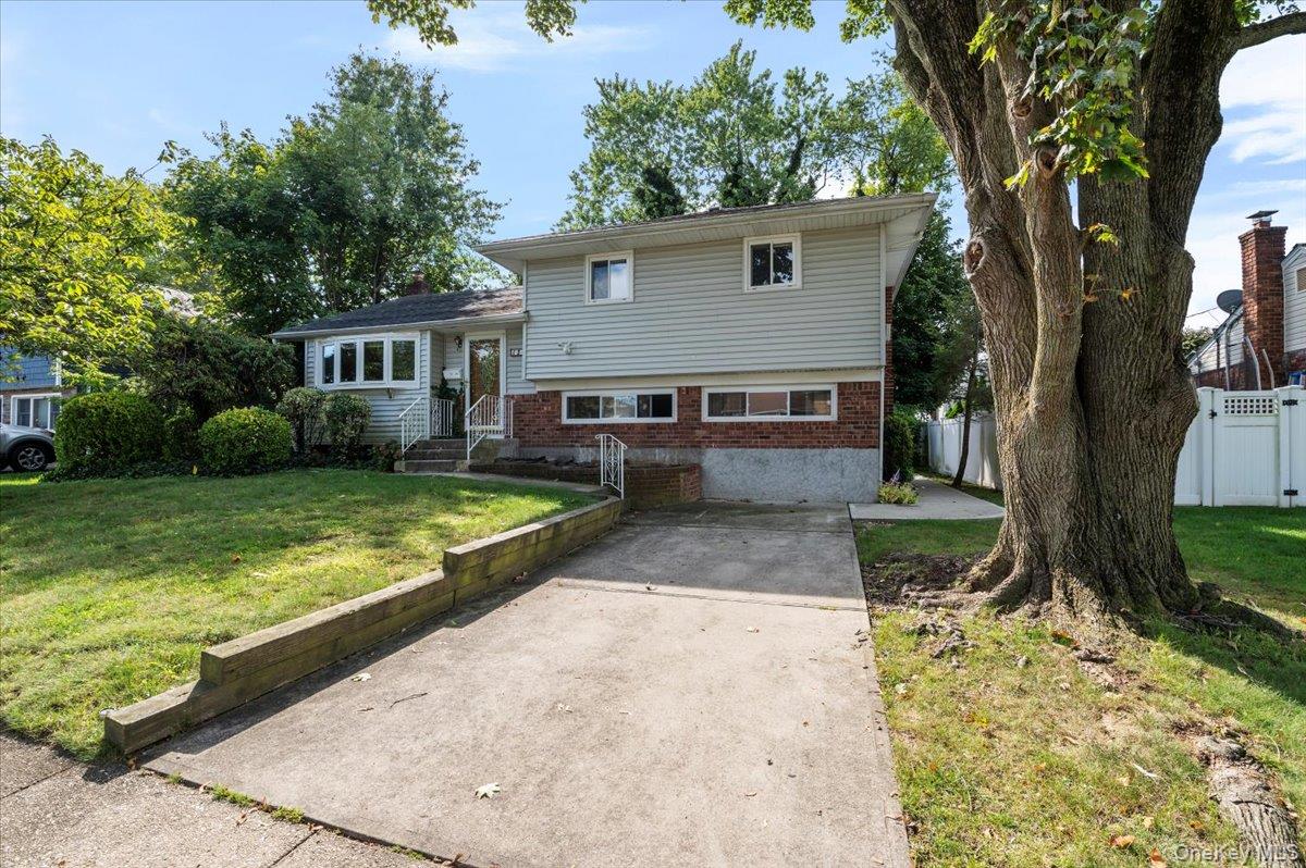15 Alma Lane – For Sale photo 2