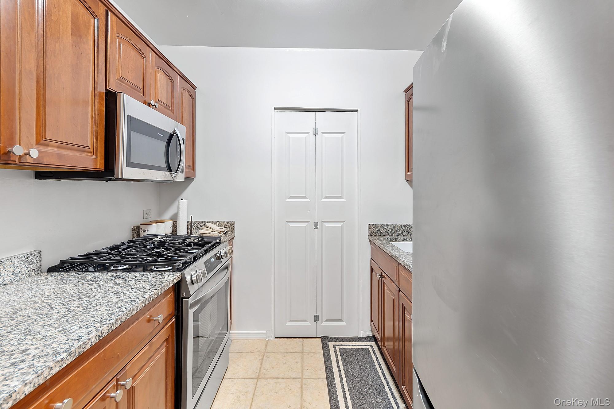 629 Kappock Street, Unit 6J photo 8
