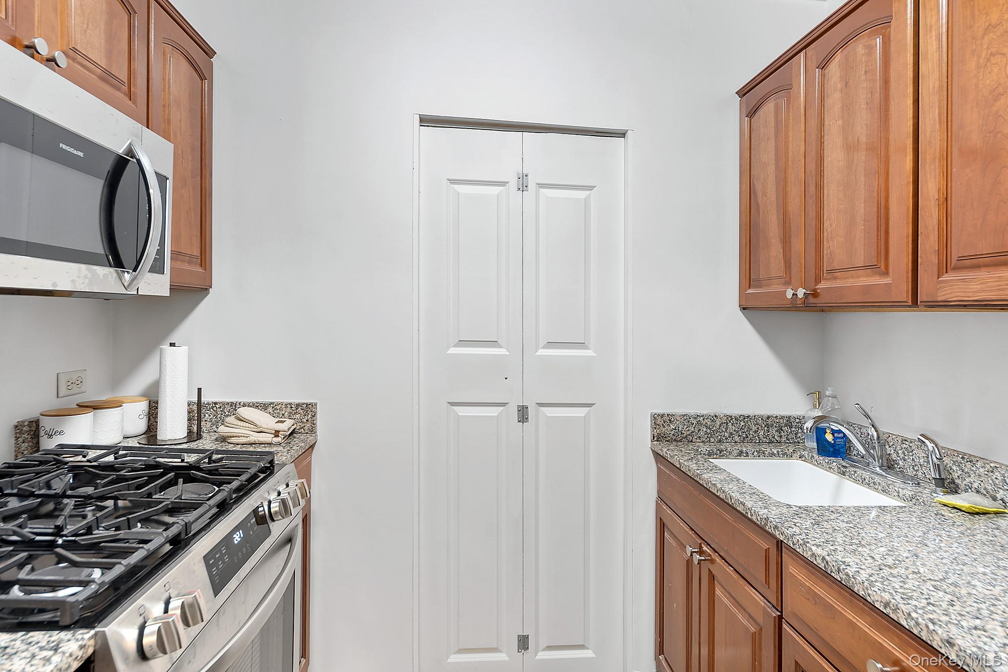 629 Kappock Street, Unit 6J photo 10