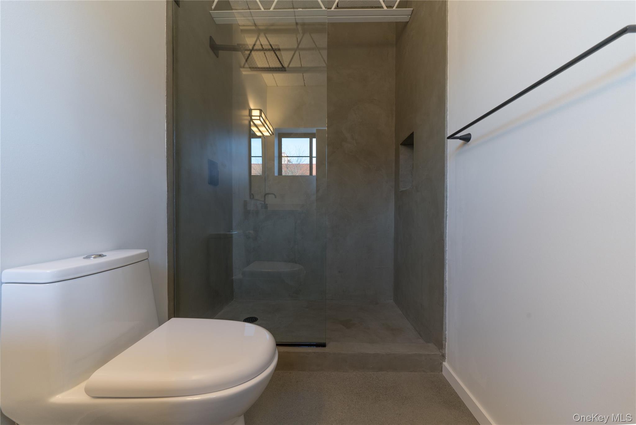 754 Columbia Street – For Sale photo 28