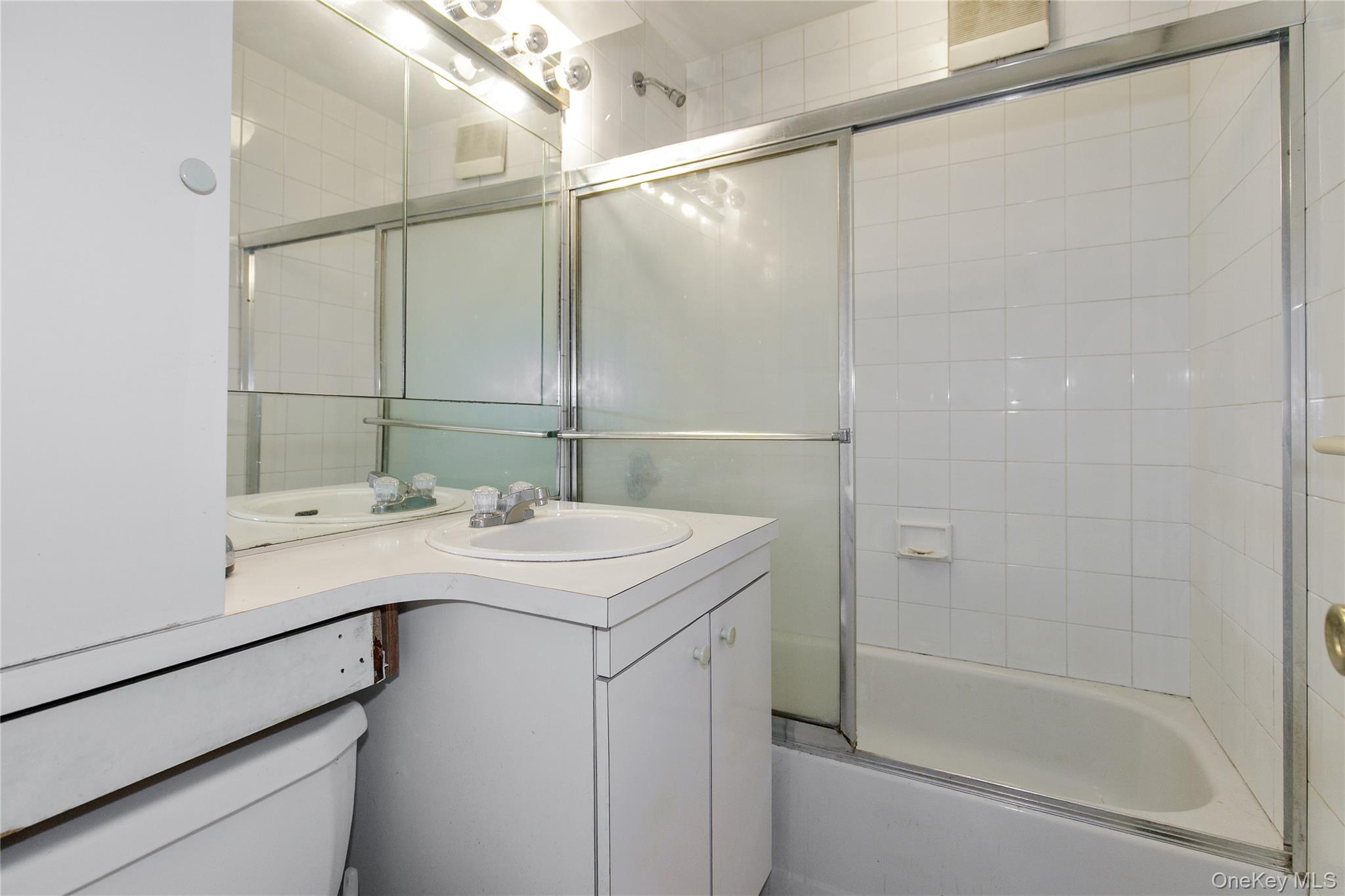 15 Canterbury Road, Unit C10 photo 11